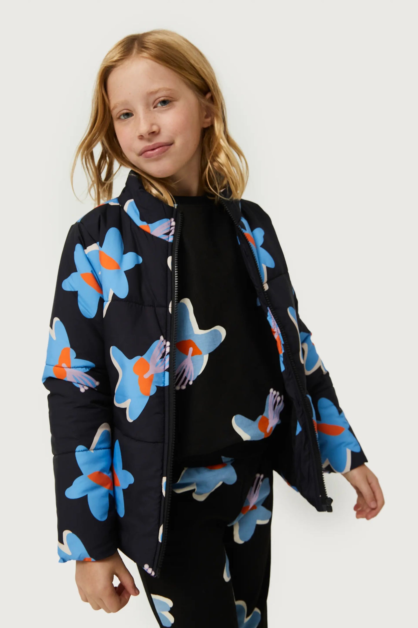 Calatea black floral print girl's sweatshirt