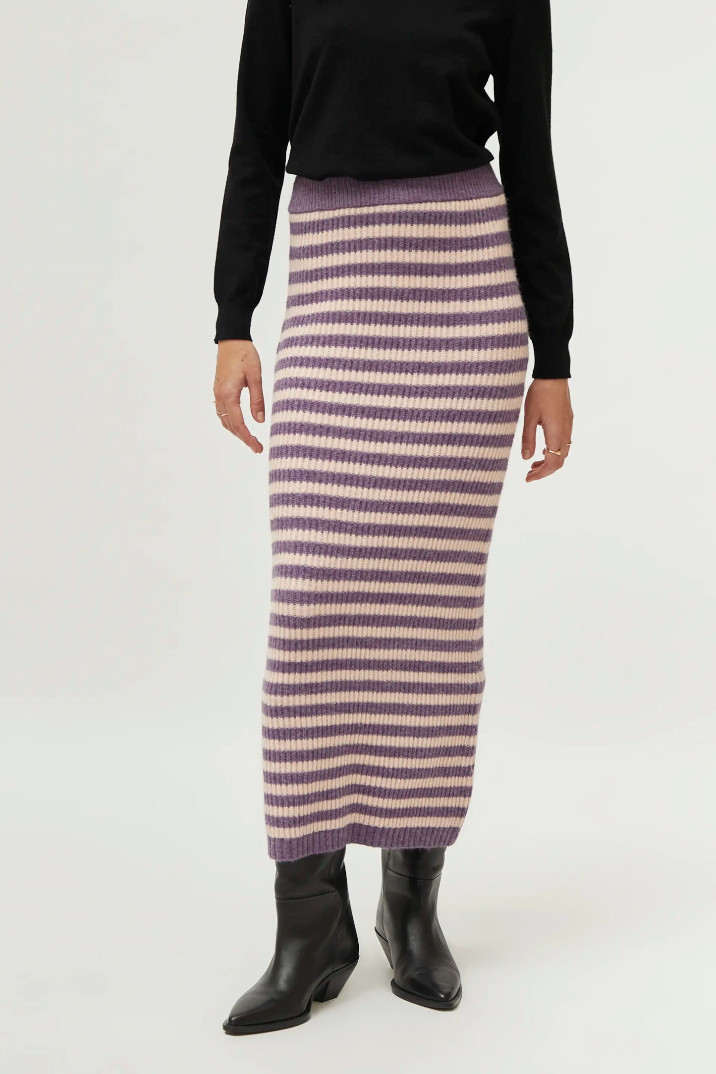 Long purple striped knitted skirt