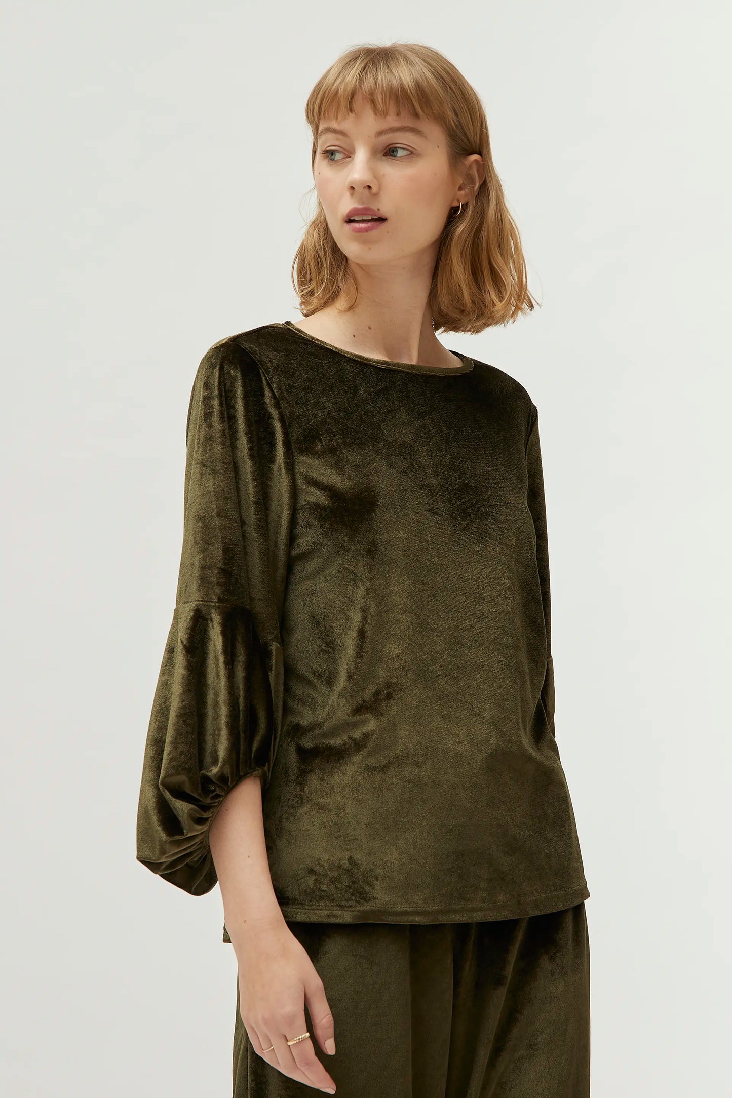 Green puff sleeve velvet top