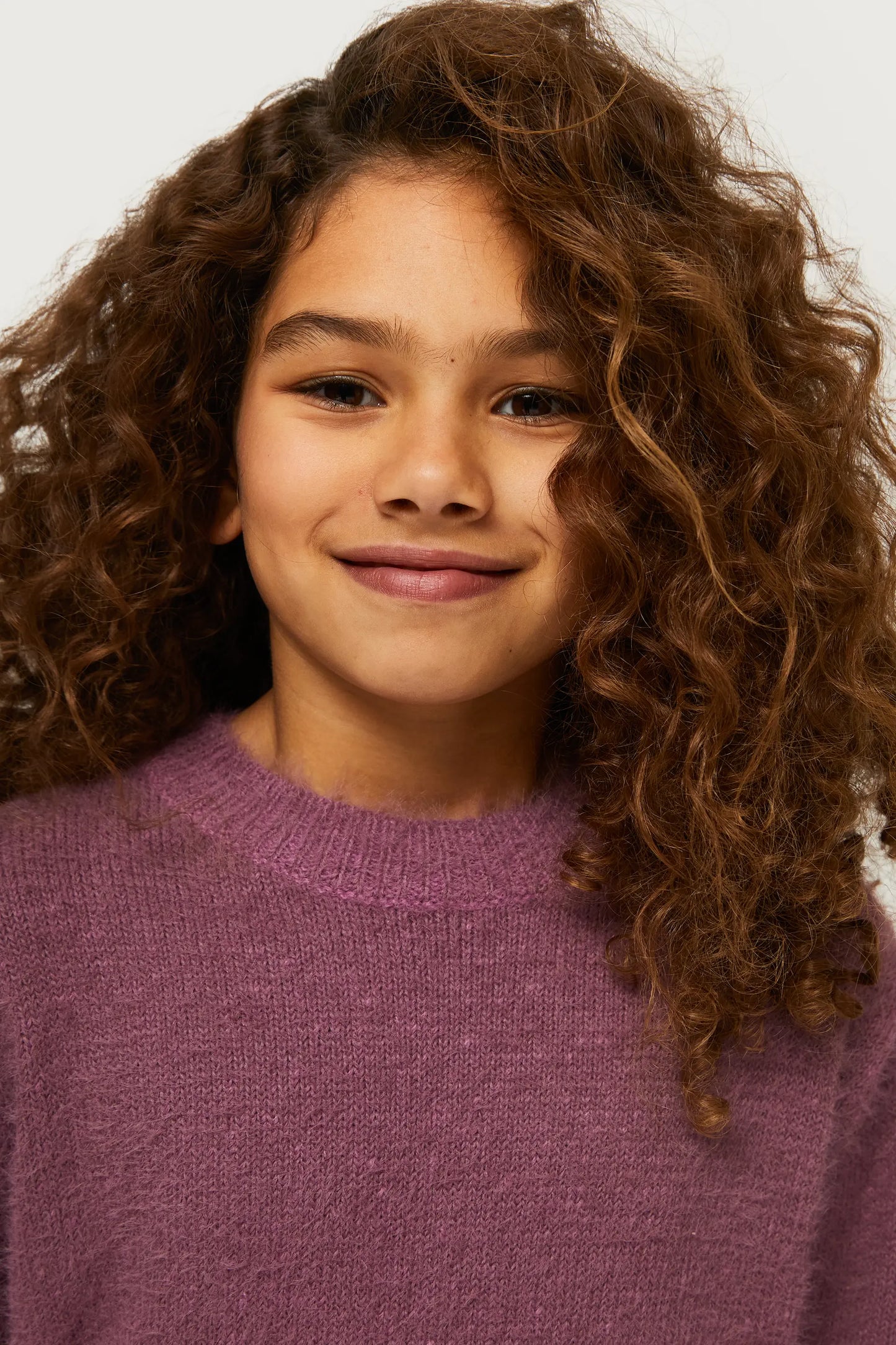 Jersey de niña de punto con textura morado