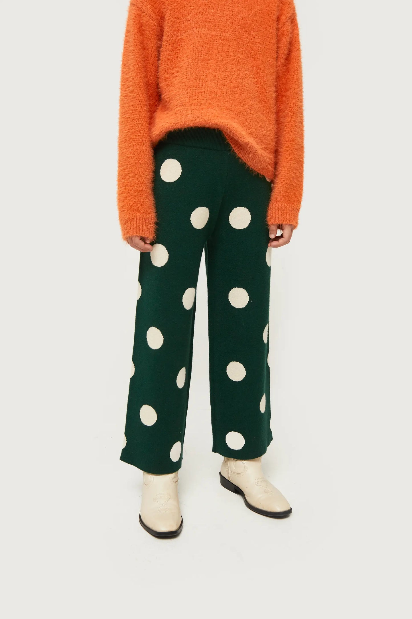 Pantaloni da bambina in maglia jacquard stampata a pois bianchi