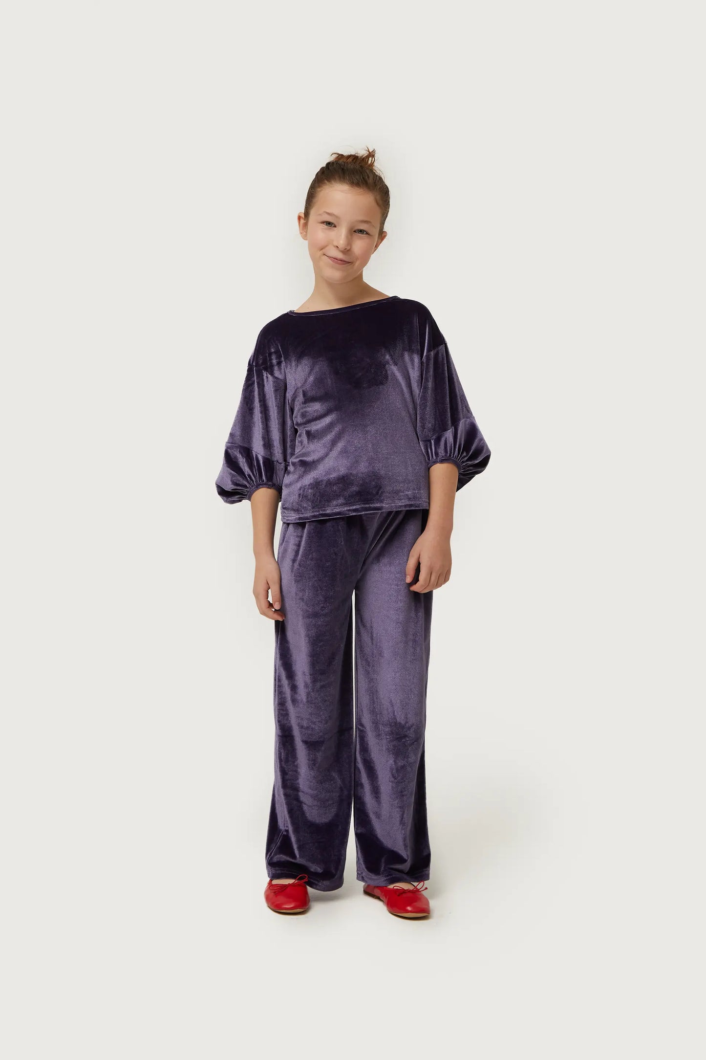 Girl's purple puff sleeve velvet top