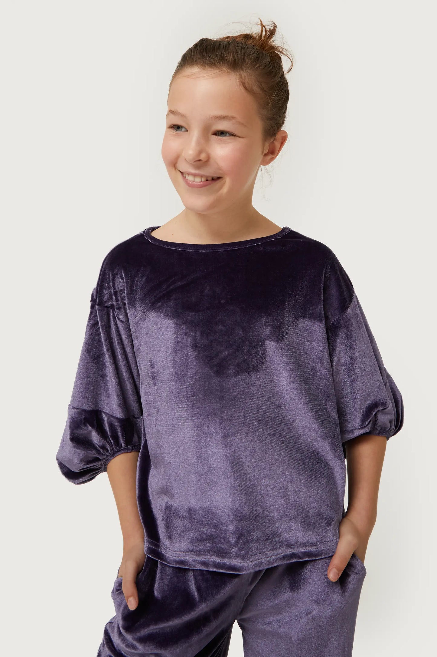 Girl's purple puff sleeve velvet top