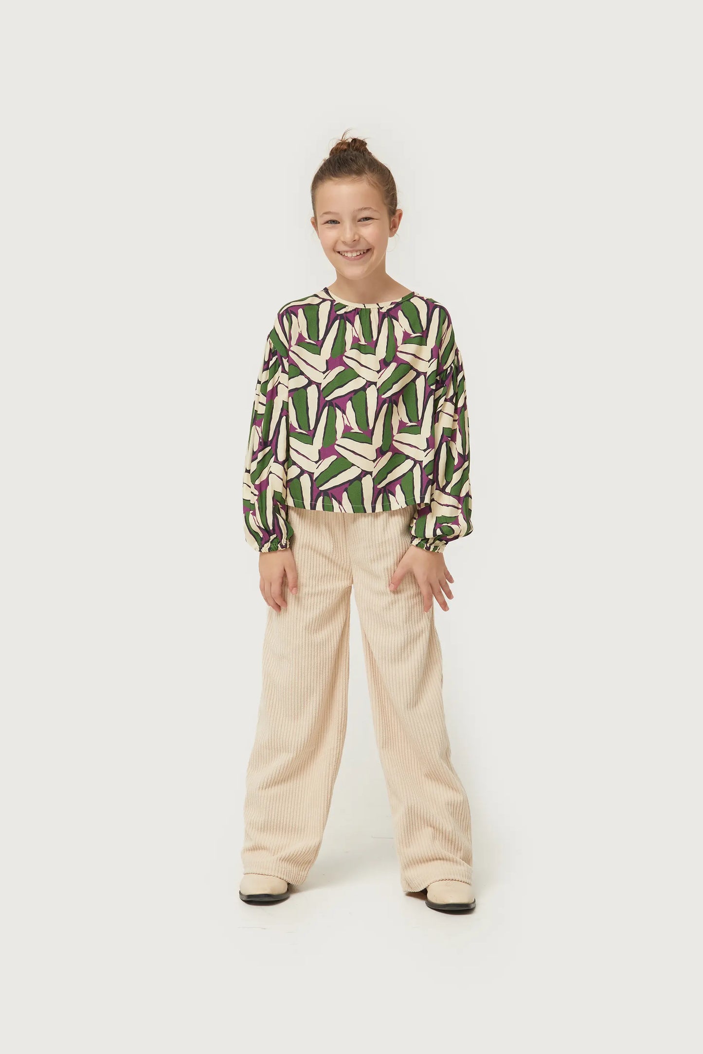 Green geometric print girl's top