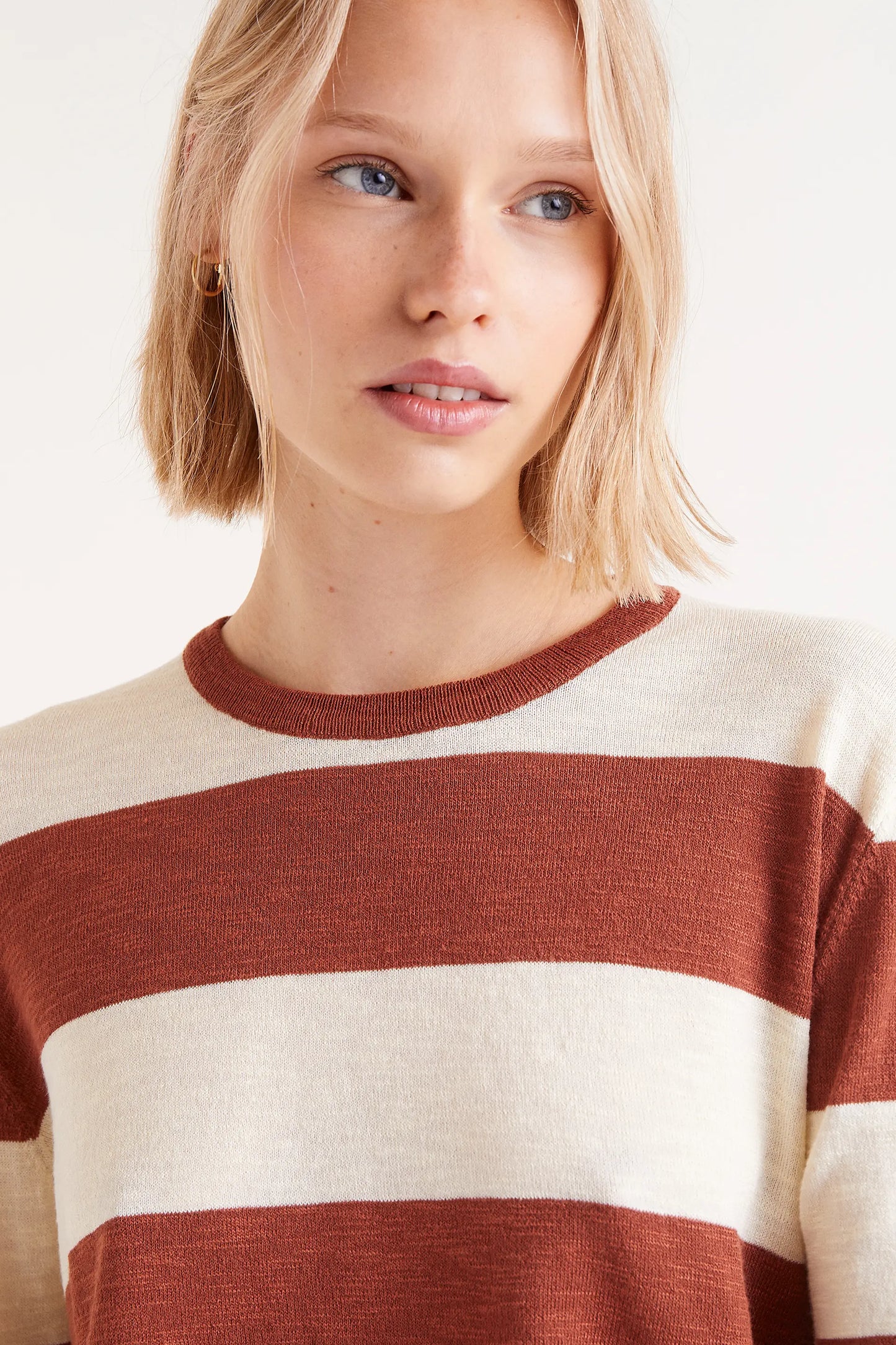 Brown striped fine knit jersey