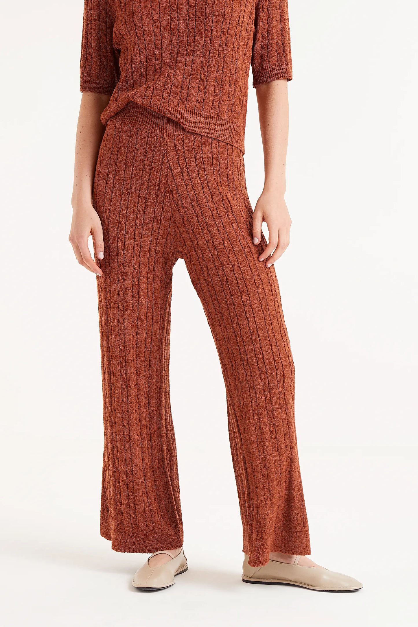 Brown knitted straight trousers