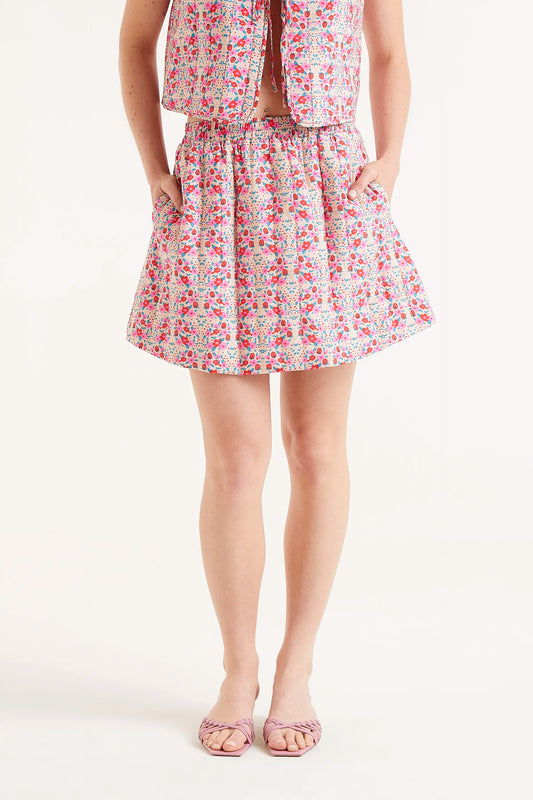 Short padded skirt with Sugar print