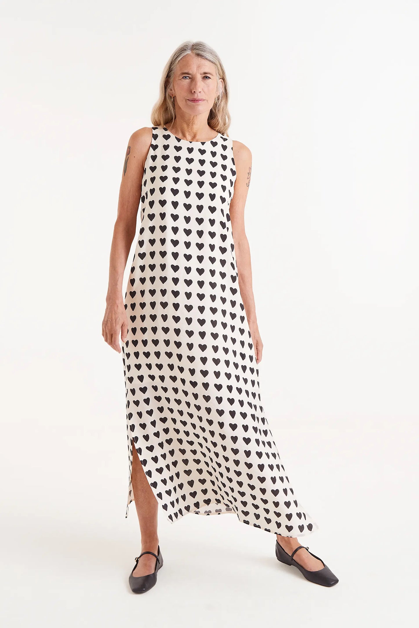 Long dress with heart print