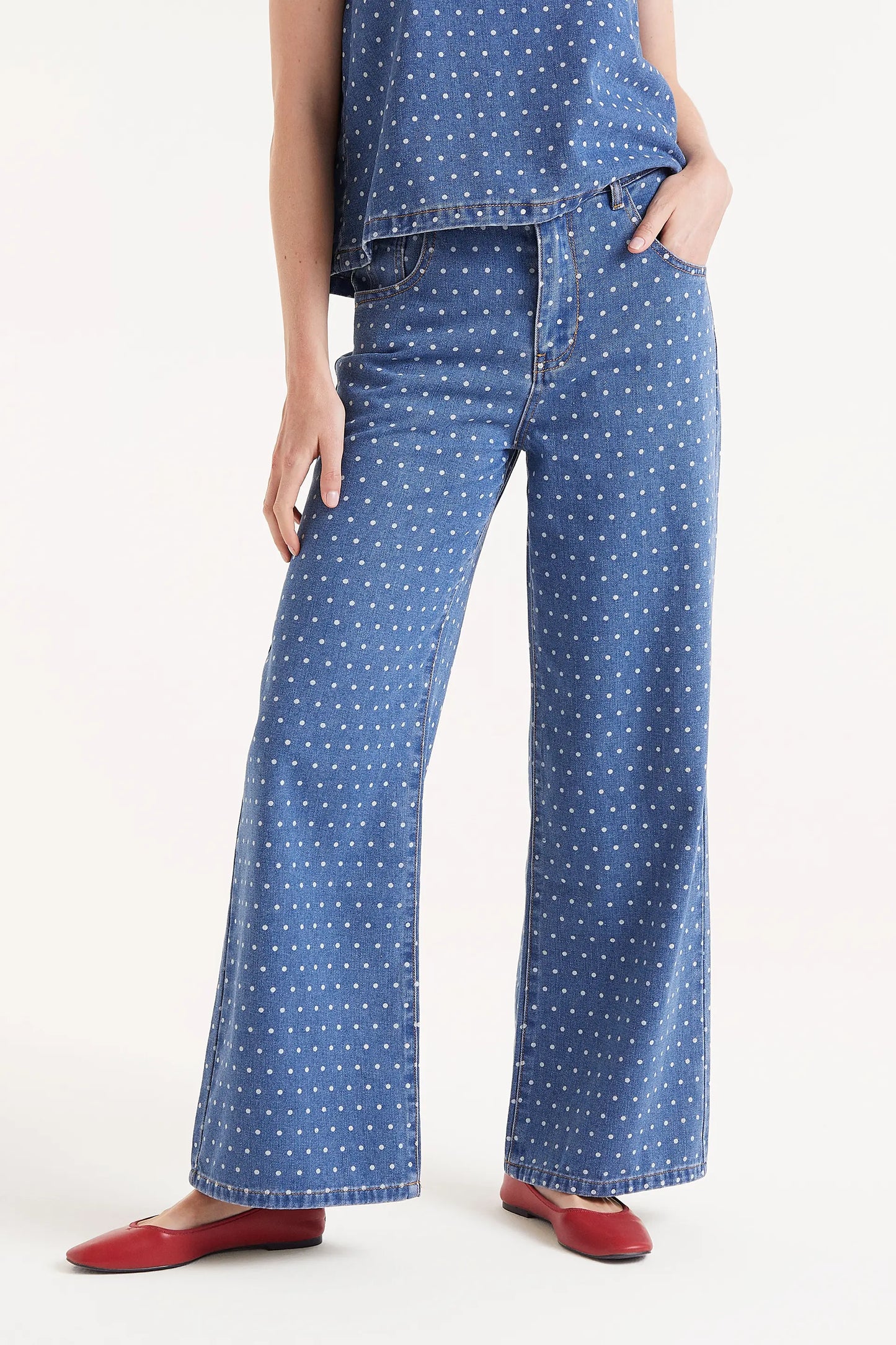 Denim jeans with polka dot print