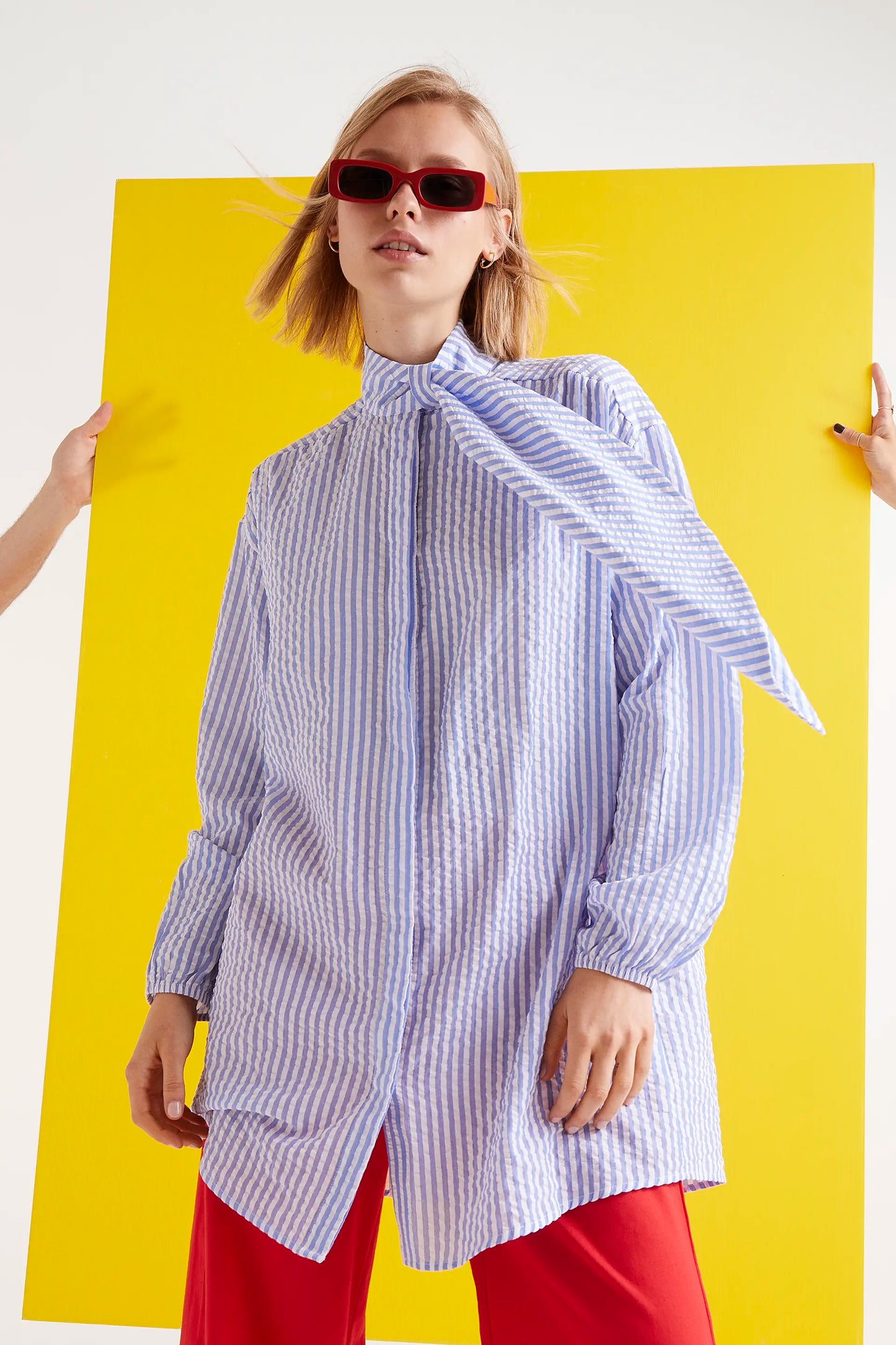 Oversized shirt with blue striped print and bow