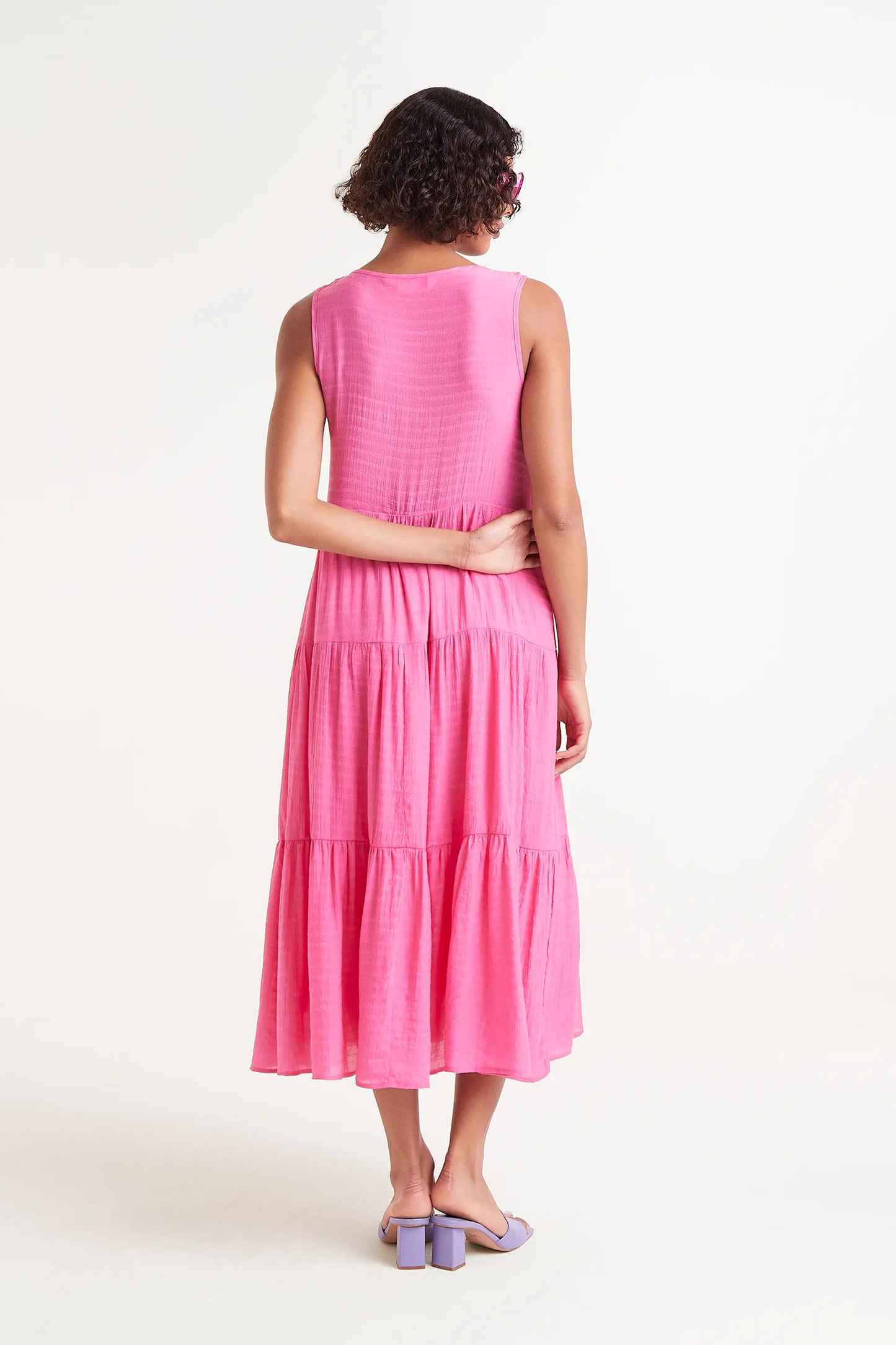 Vestido midi fluido rosa