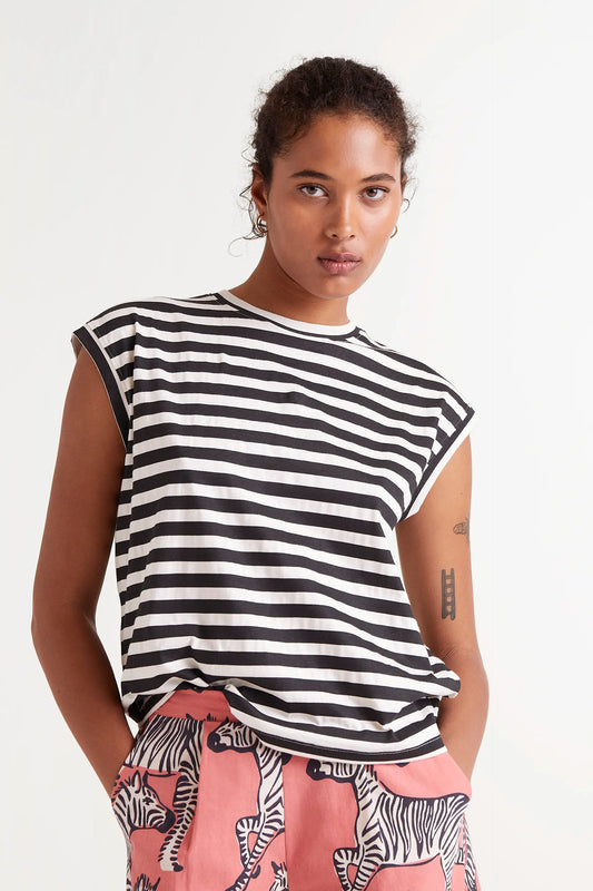 T-shirt con stampa a righe nere