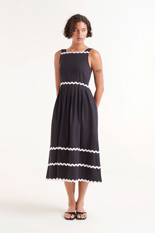 Black picunela midi dress