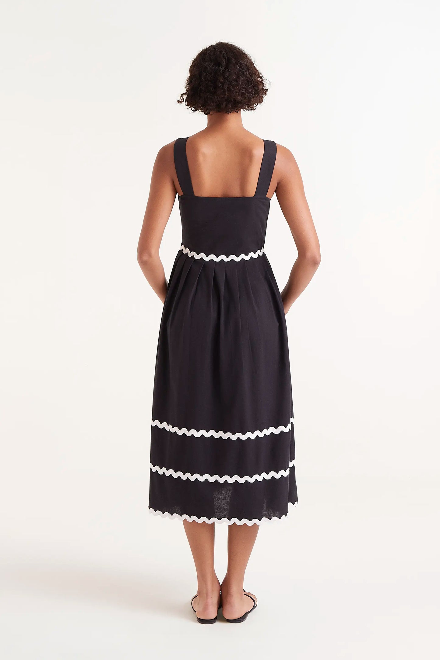 Vestido midi picunela negro