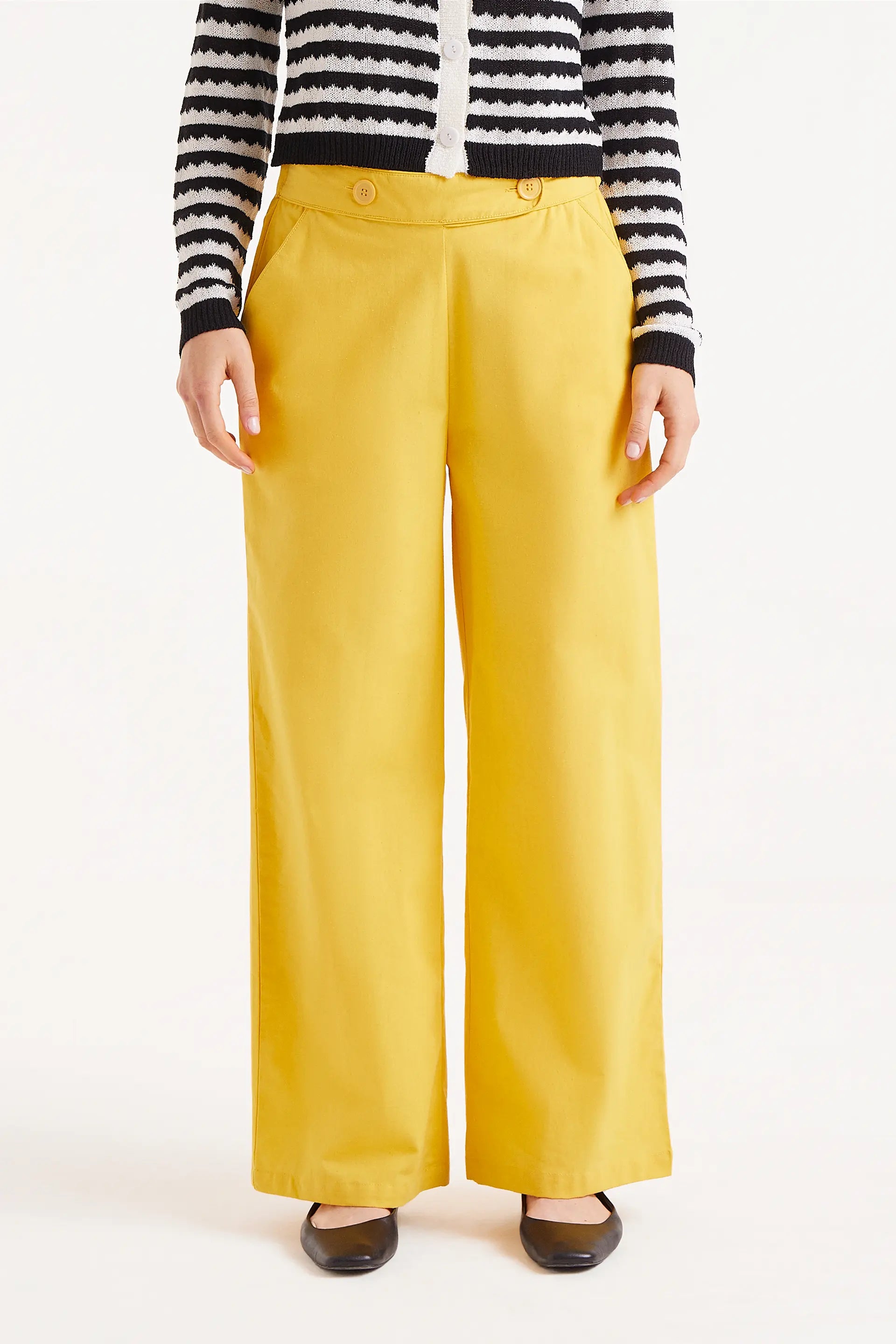 Pantalón recto botones amarillo - Compañía Fantástica