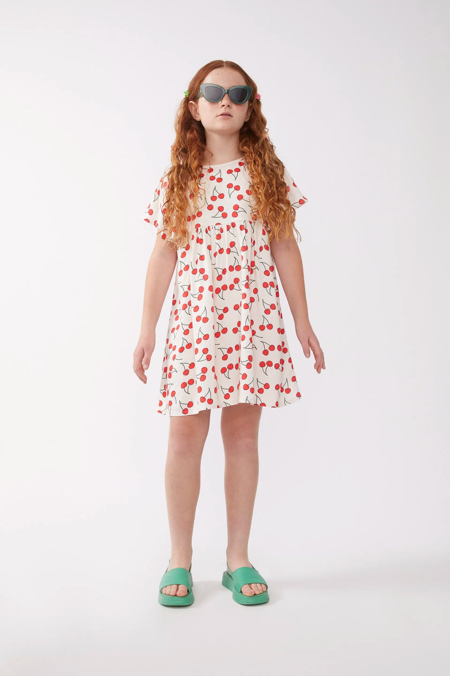 Vestido corto de niña estampado cerezas