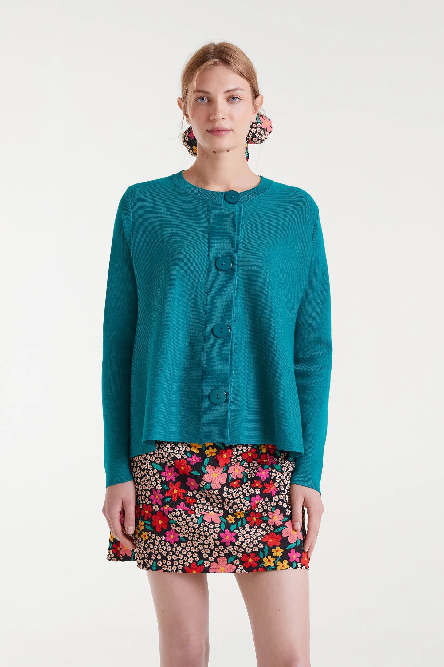 Cardigan verde svasato in maglia