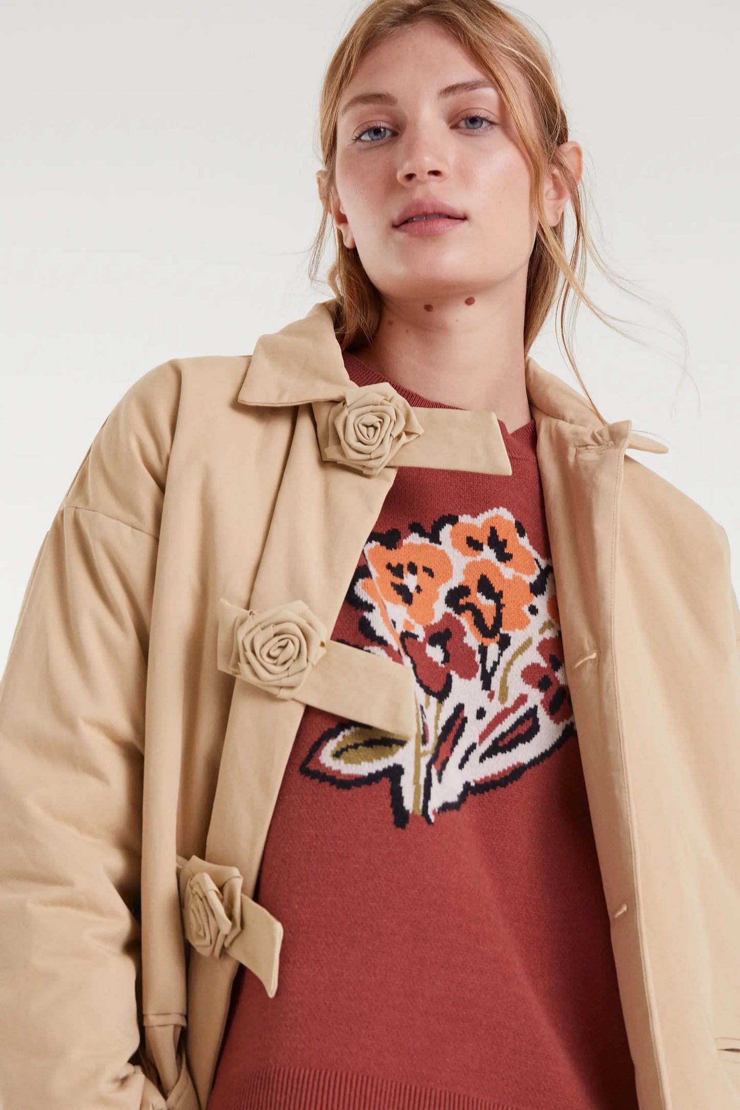 Maglione in maglia jacquard con stampa bouquet