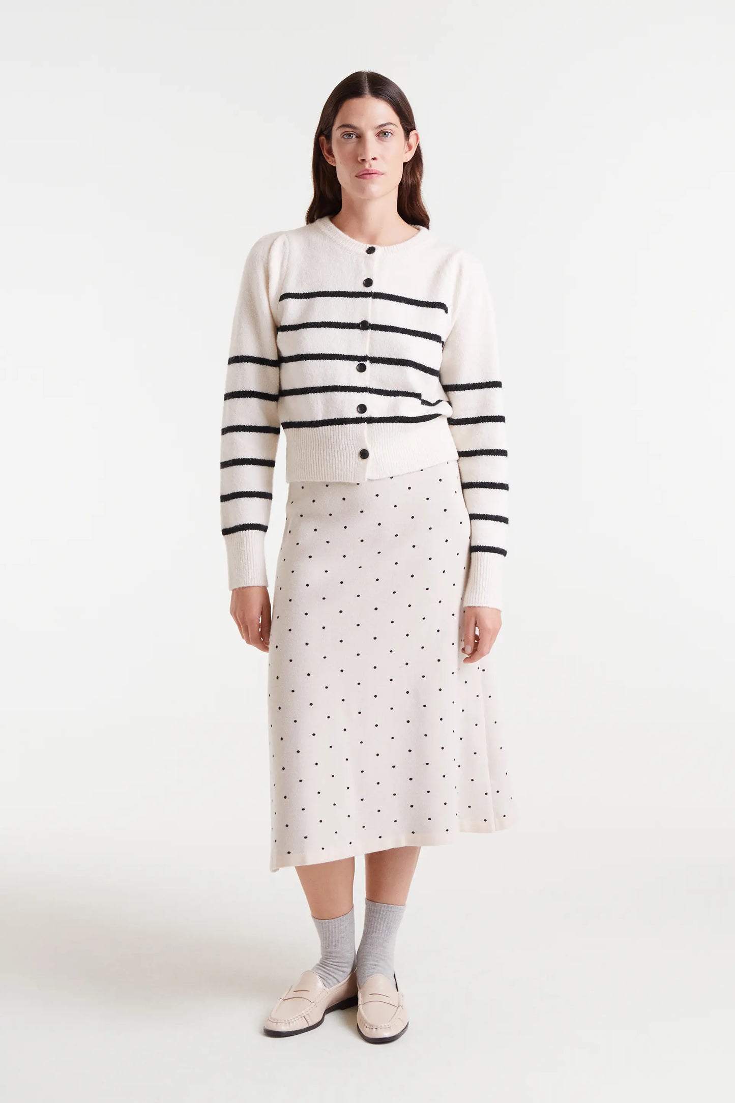 Falda midi jacquard con mini puntos negro