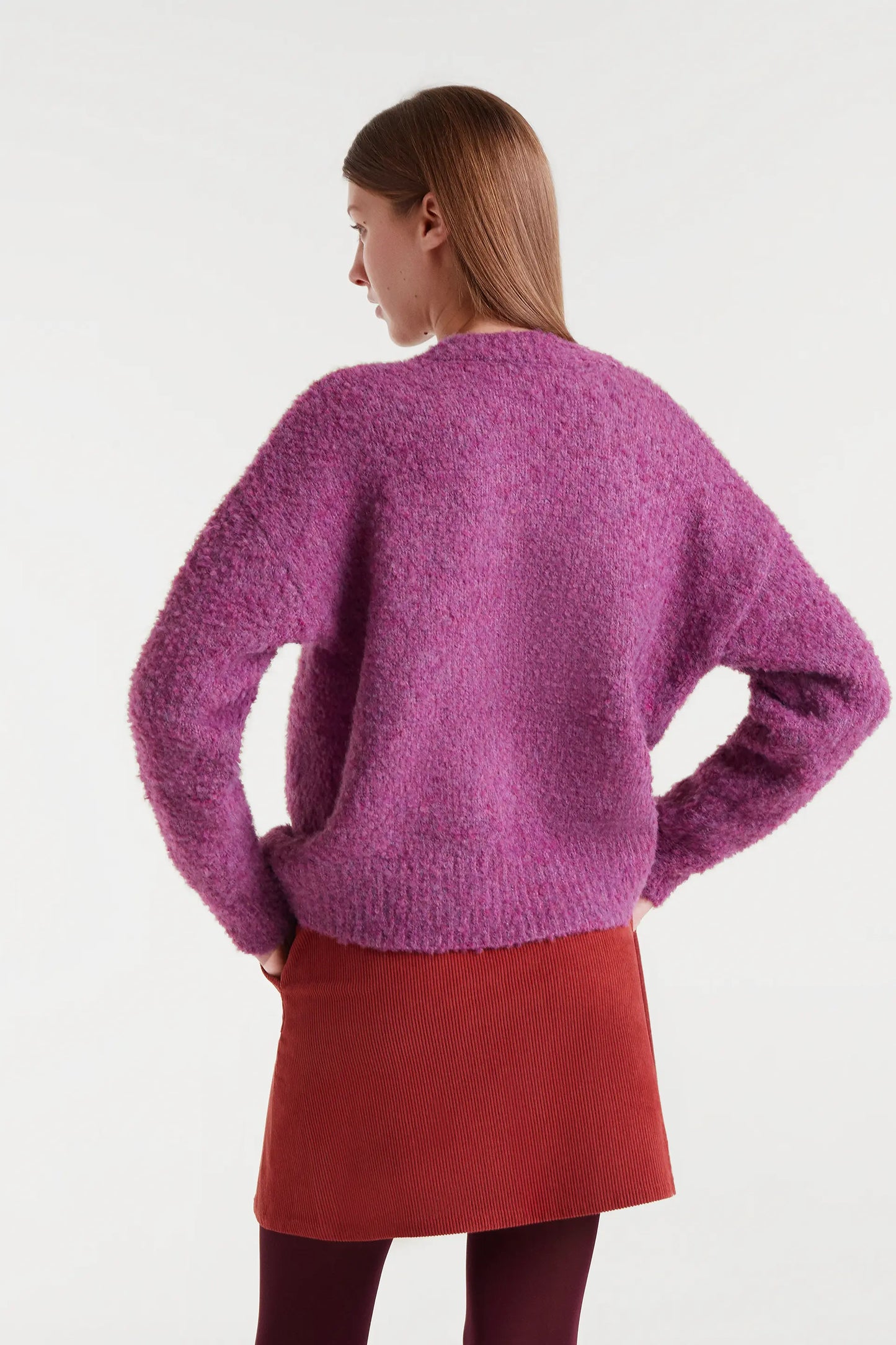 Maglione lavorato a maglia con texture di bouganville