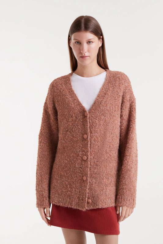 Chaqueta larga con textura camel