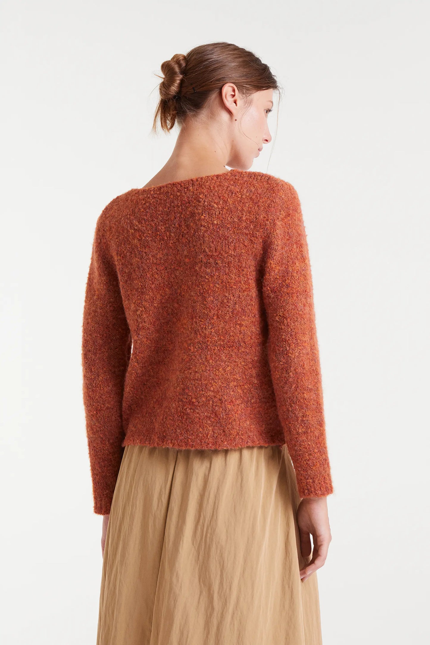 Maglione lavorato a maglia arancione testurizzato