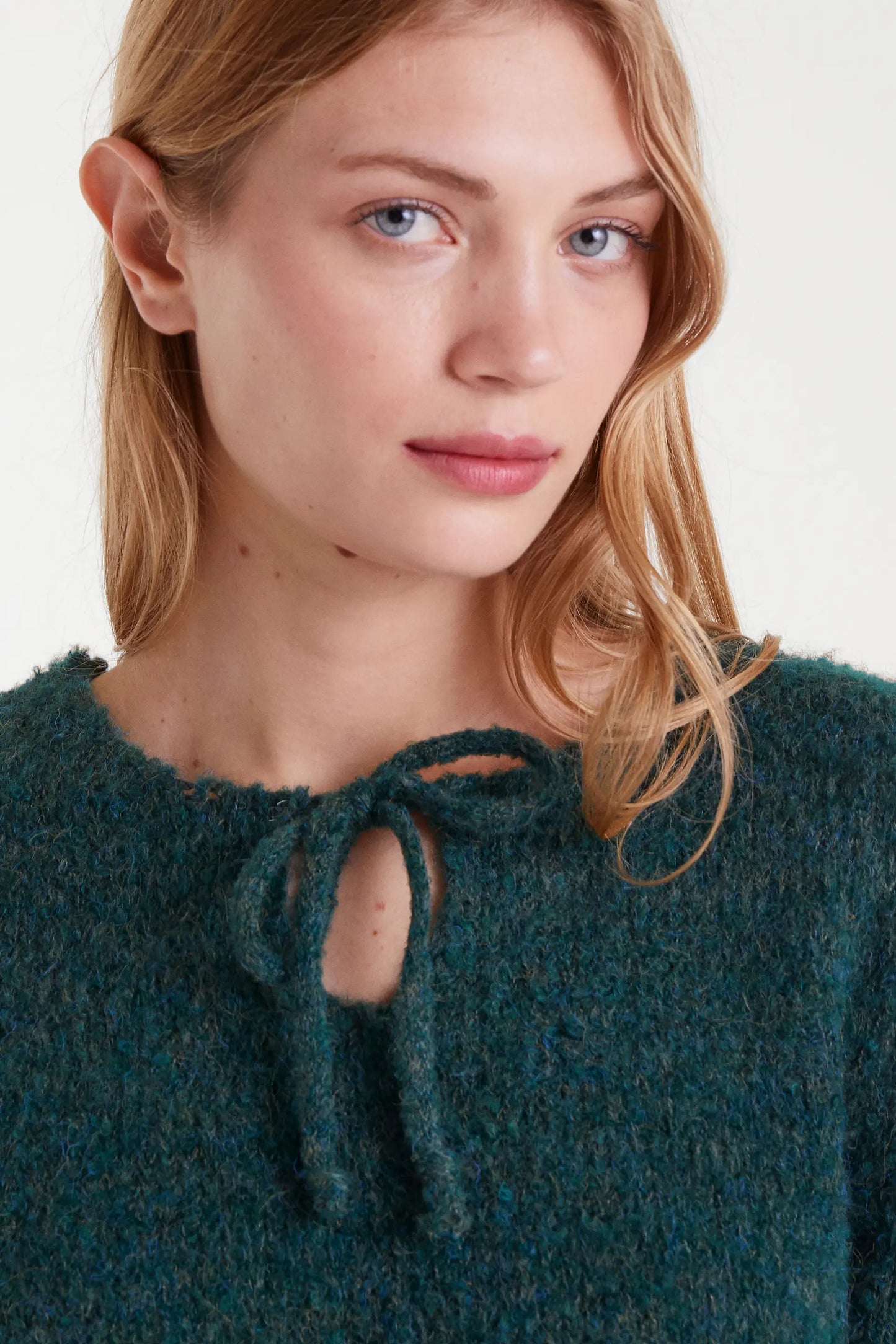 Maglione lavorato a maglia verde testurizzato