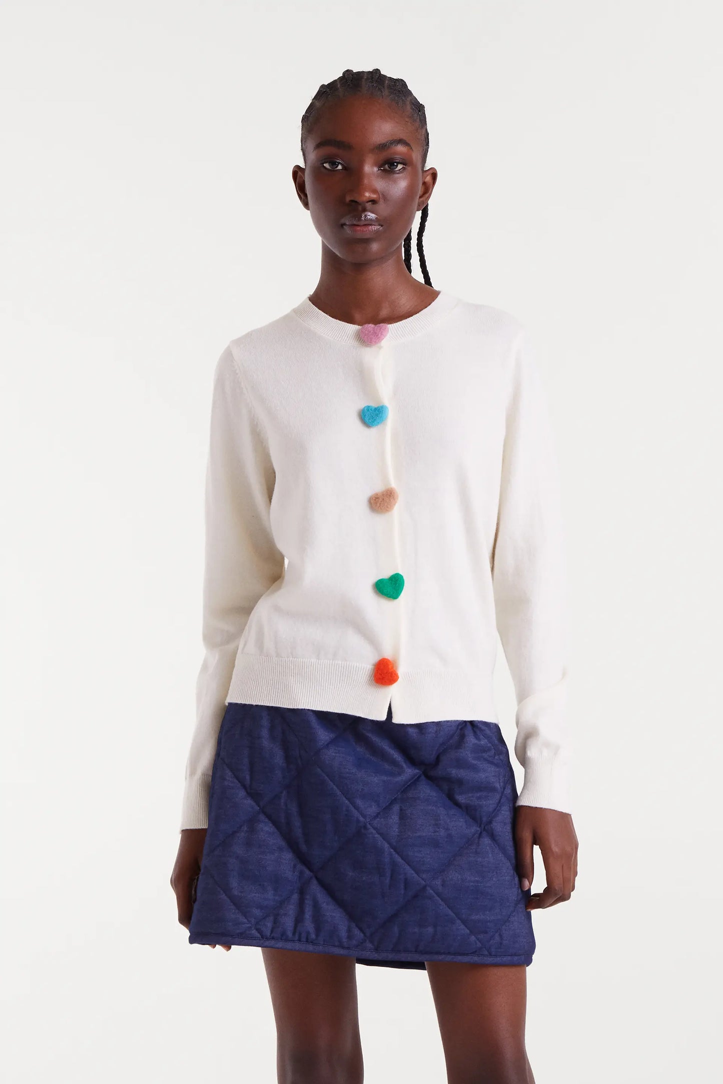 Cárdigan punto con detalle de corazones blanco