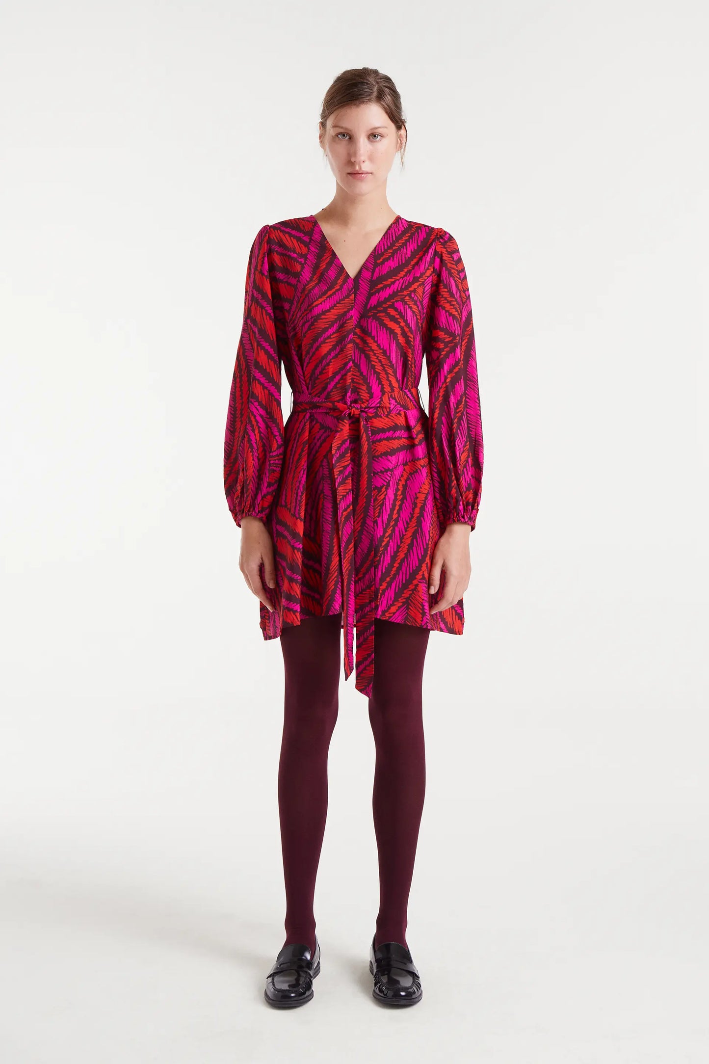 Abito corto in crêpe leggero con stampa Fedora