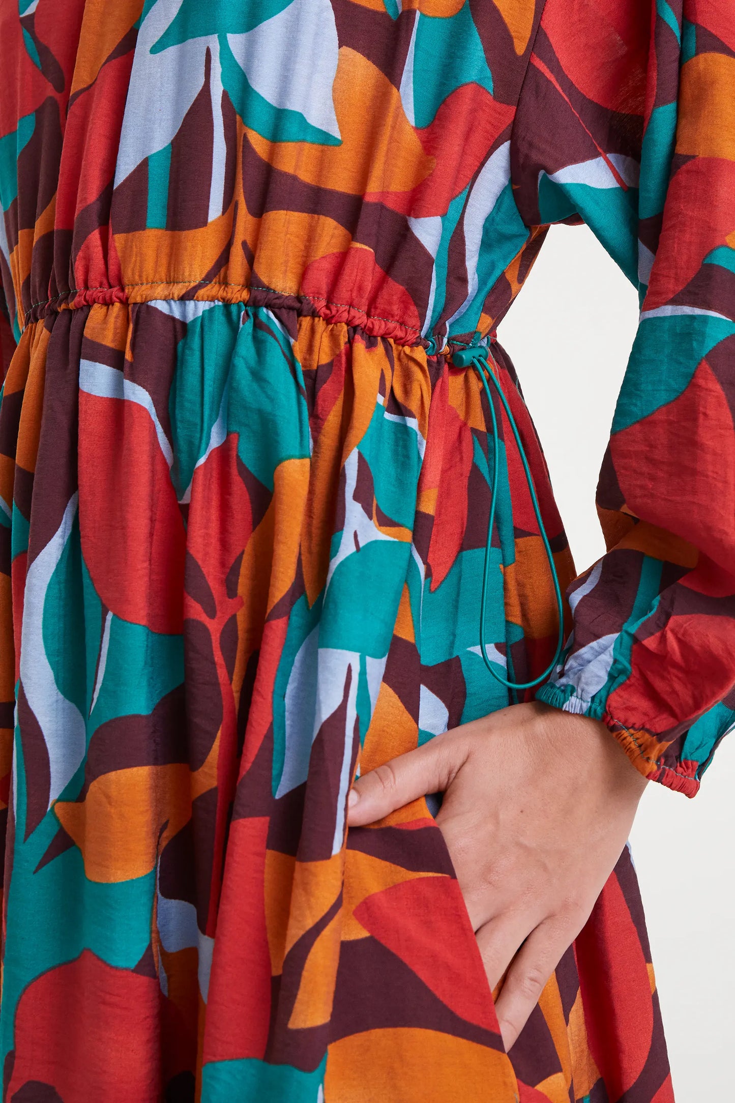 Abito midi in crêpe leggero con stampa Ponziana