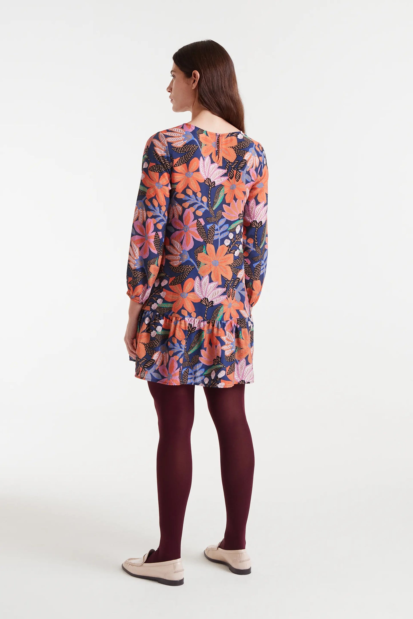 Abito corto in crêpe leggero con stampa Tigerlily