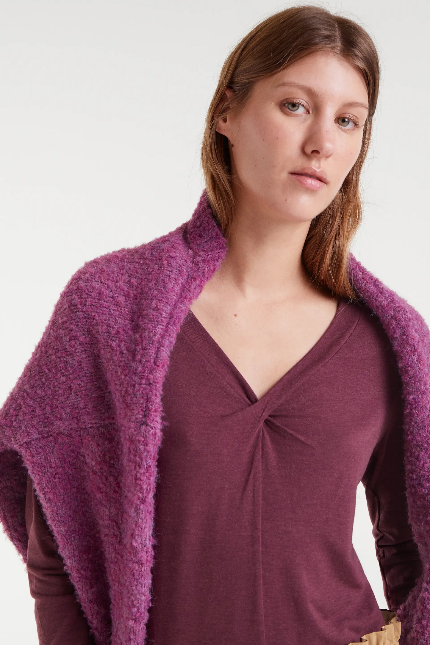 Camiseta anudada berenjena