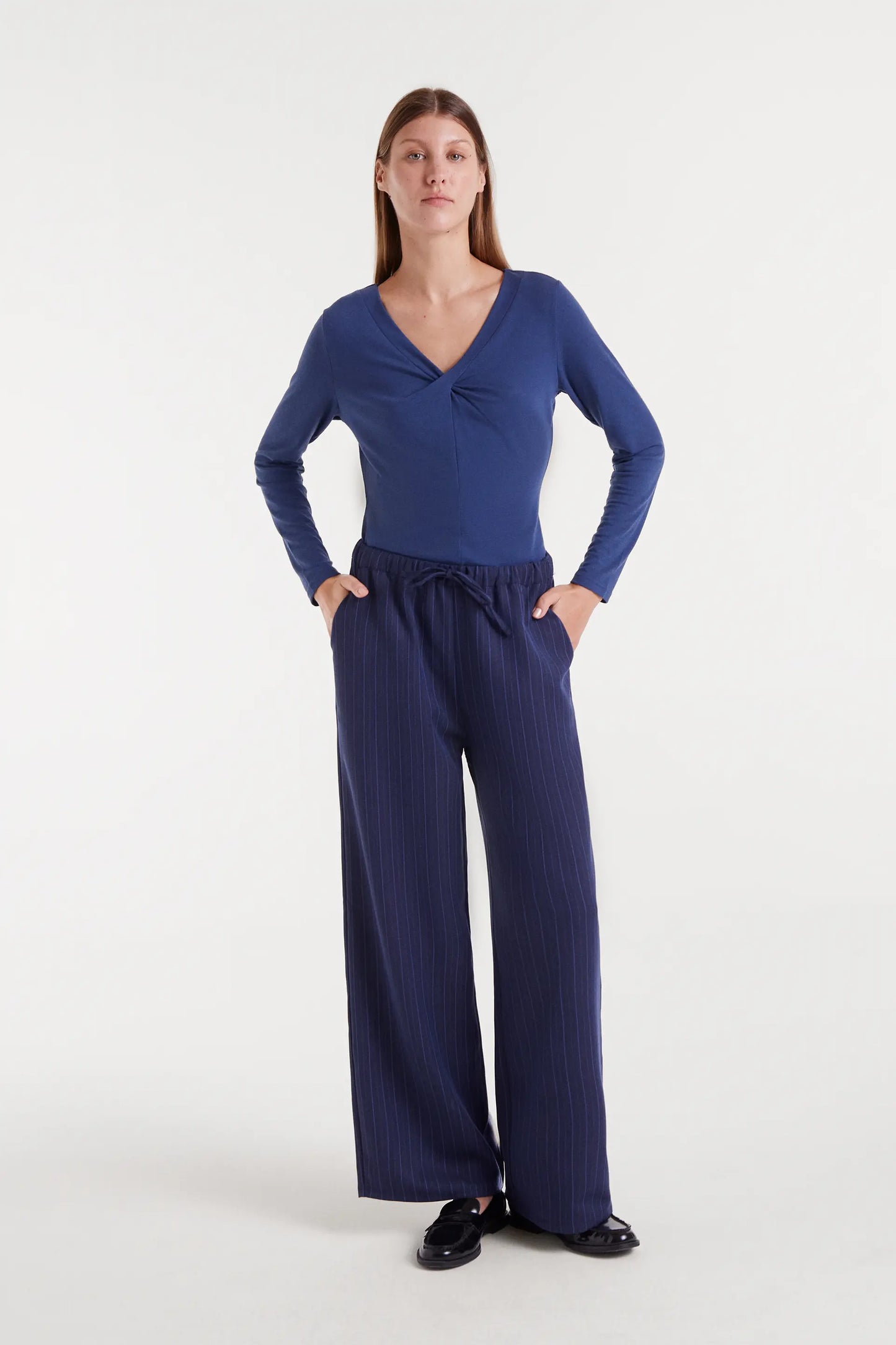 Camiseta anudada azul