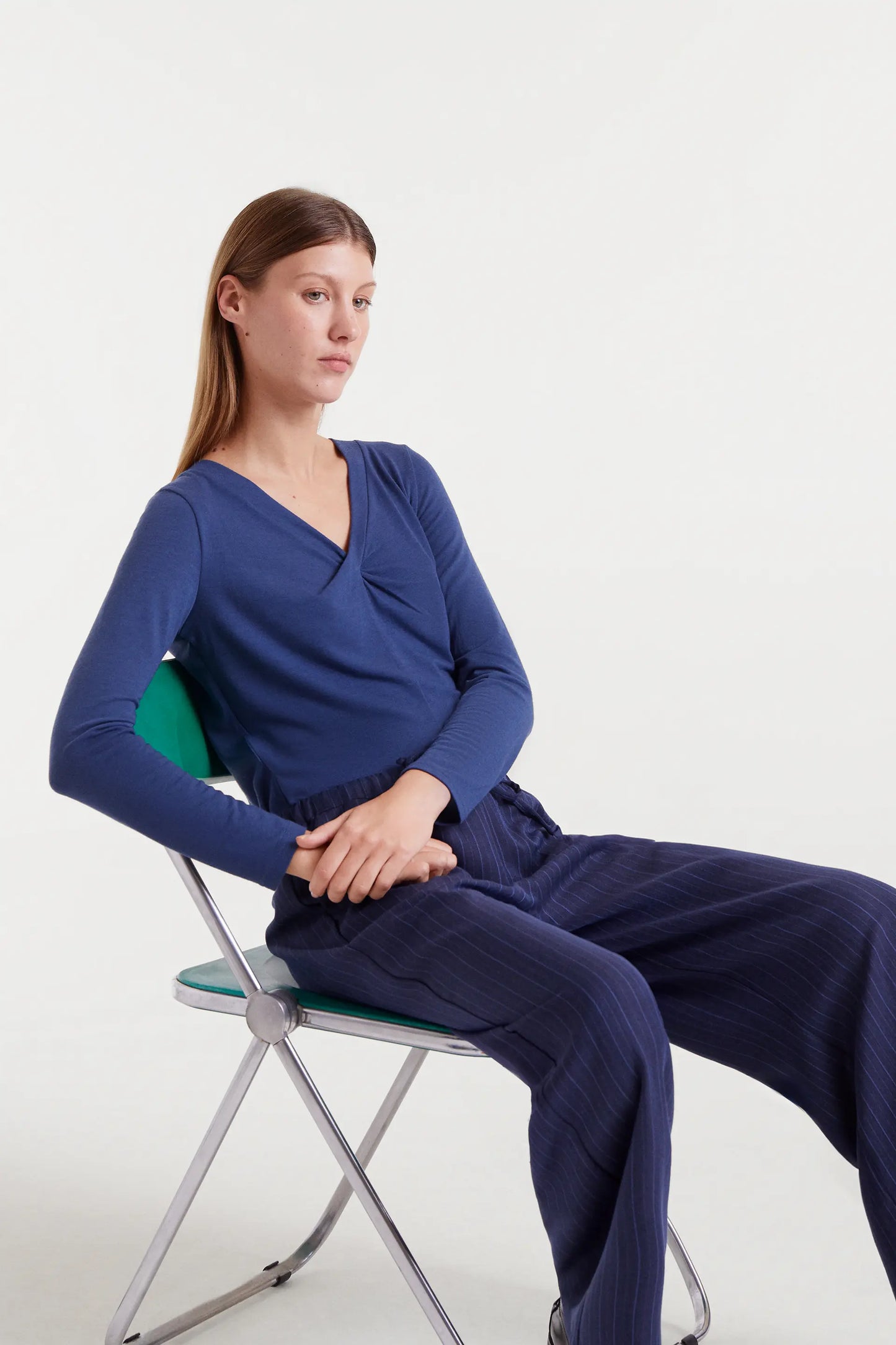 Camiseta anudada azul