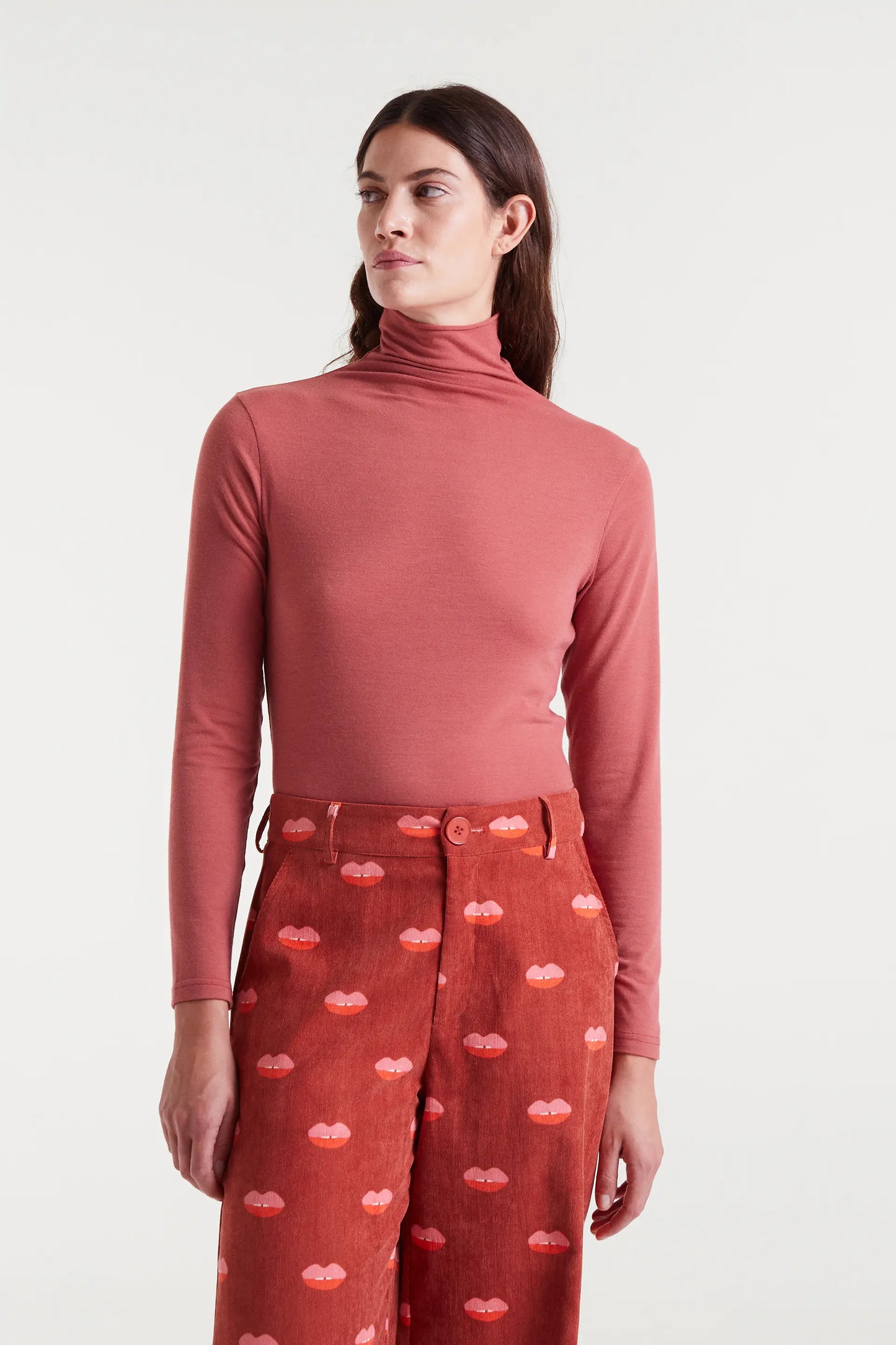 Terracotta high-neck T-shirt