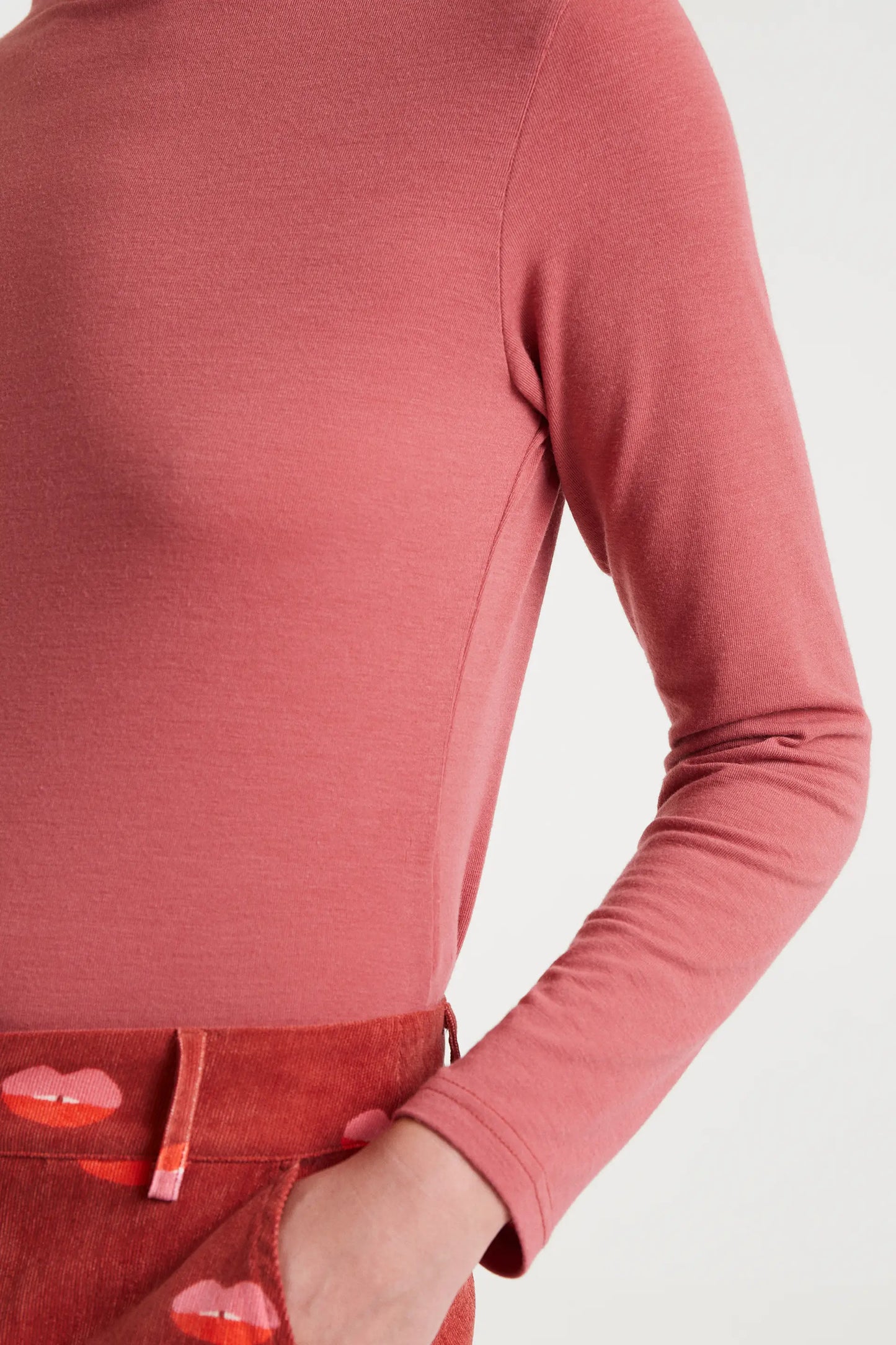 Terracotta high-neck T-shirt