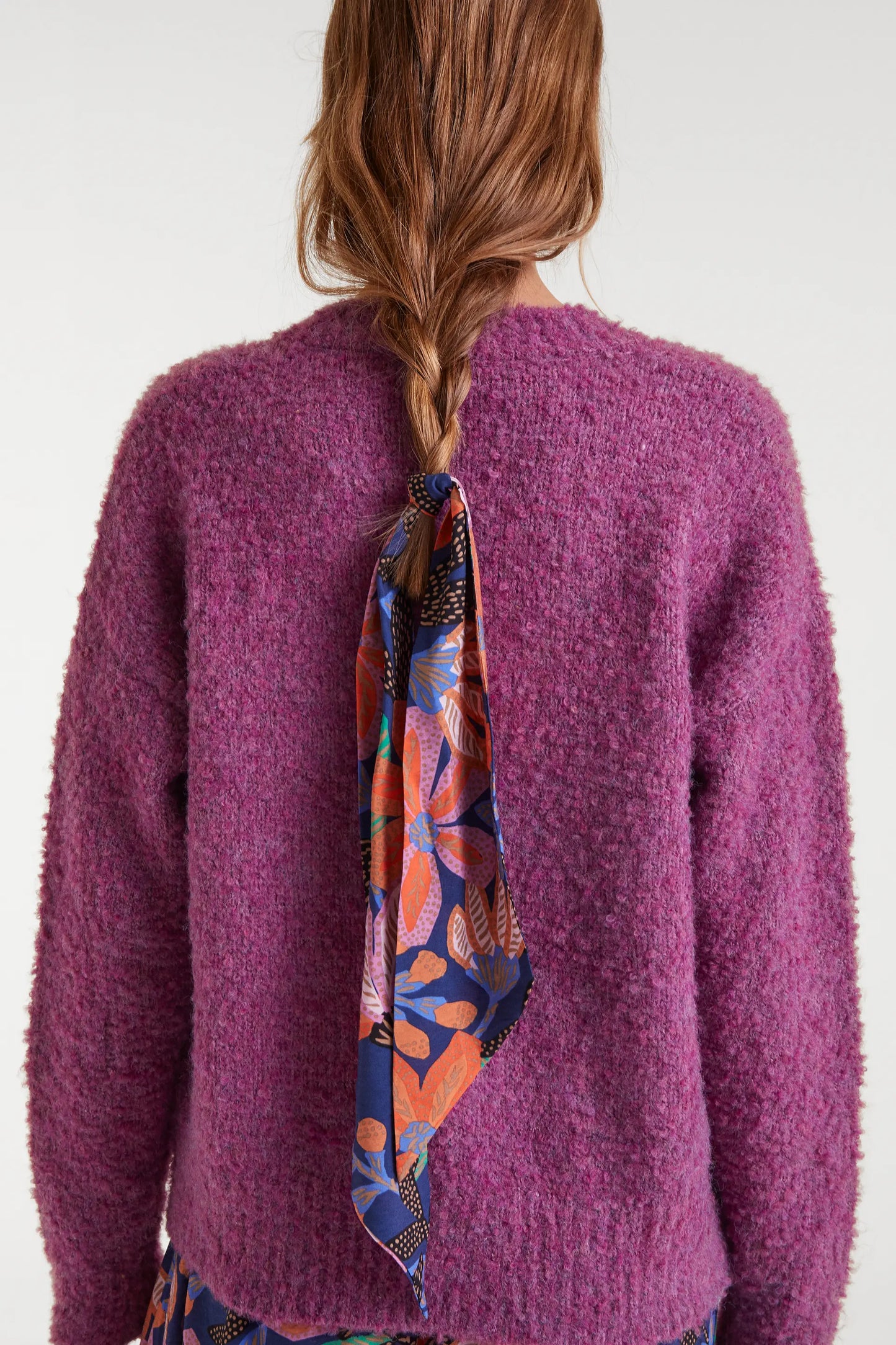 Lightweight crepe scarf with Tigerlily print