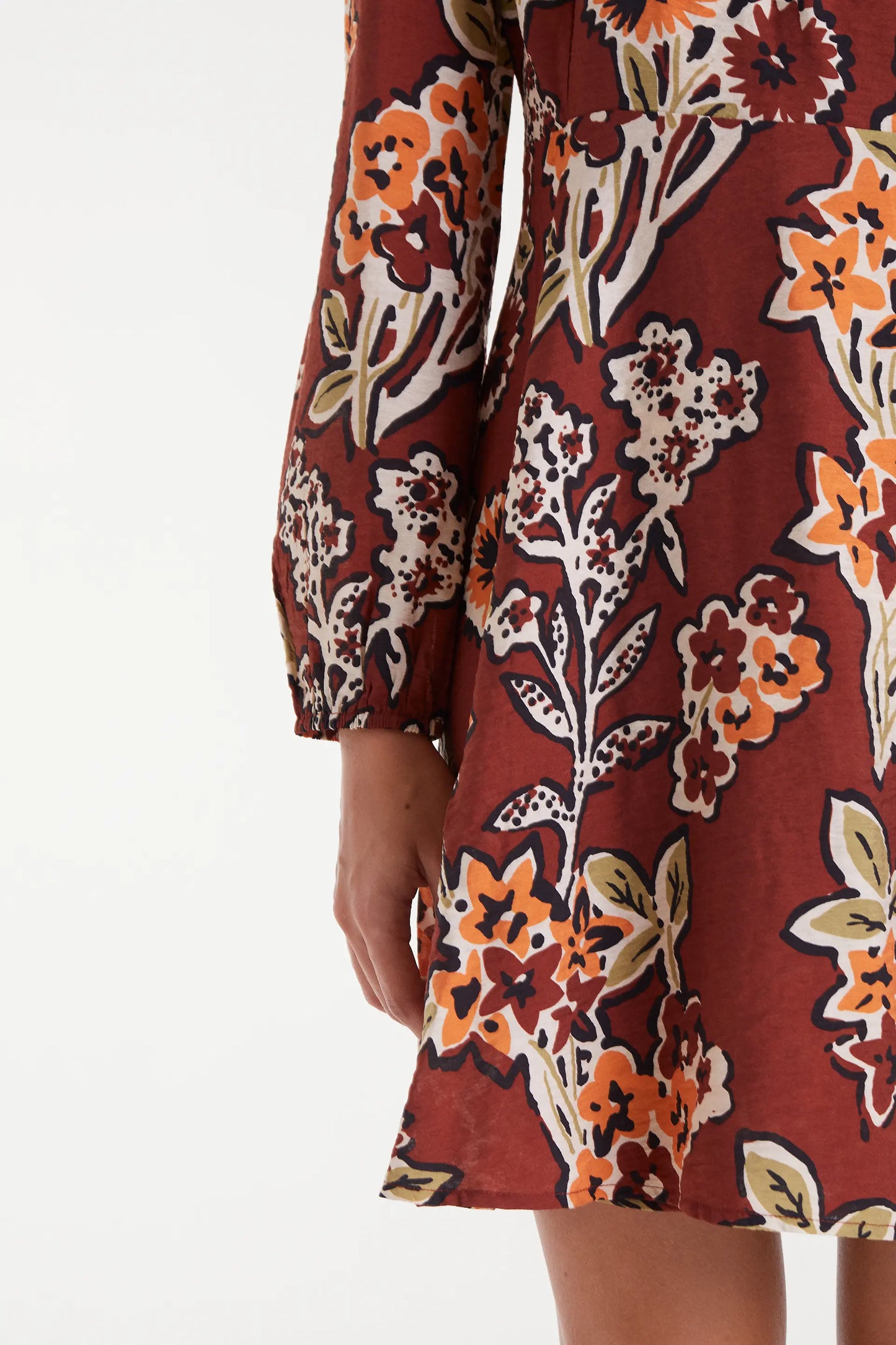 Short lightweight crepe dress with Daisy print