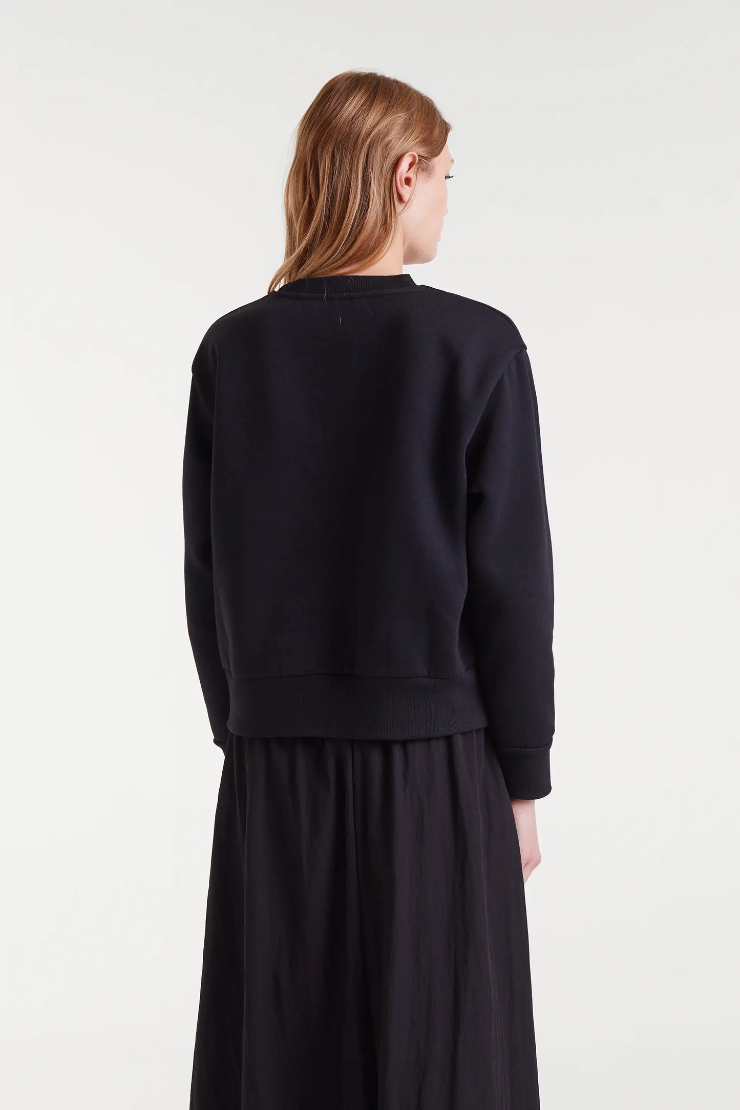 Felpa con collo gioiello e fiocco