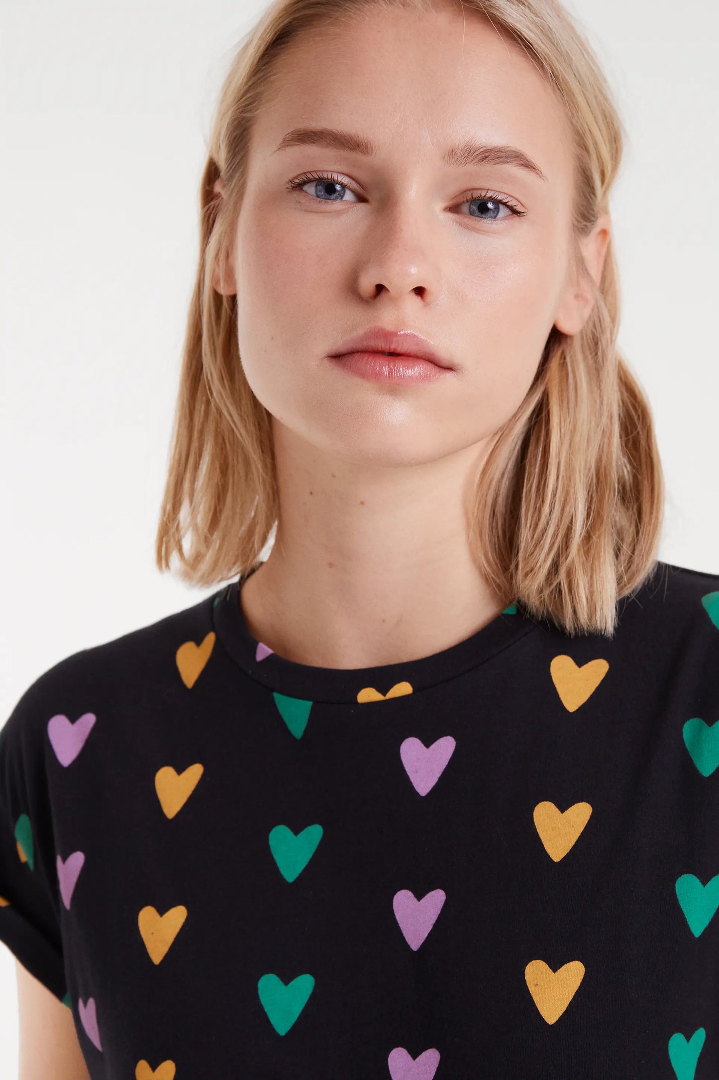 Camiseta 100% algodón con estampado Cupido Lines