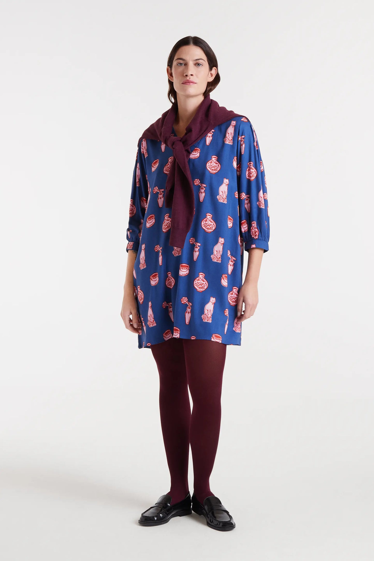 Vestido corto con estampado Porcelain