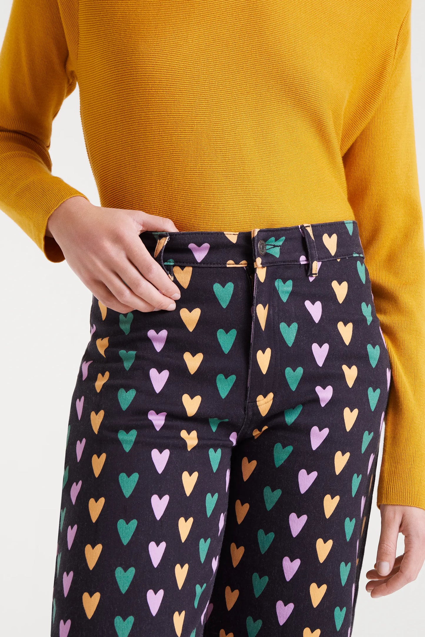 Jeans with Cupid Lines print