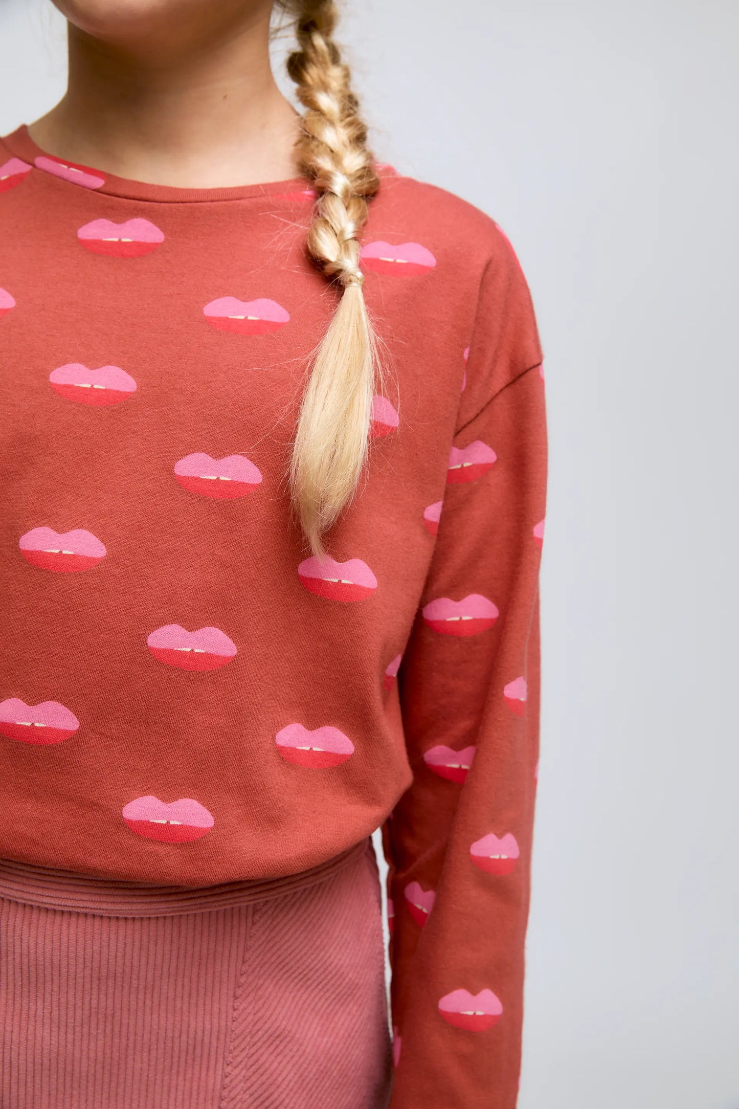 Girls' long-sleeved T-shirt with Lips print