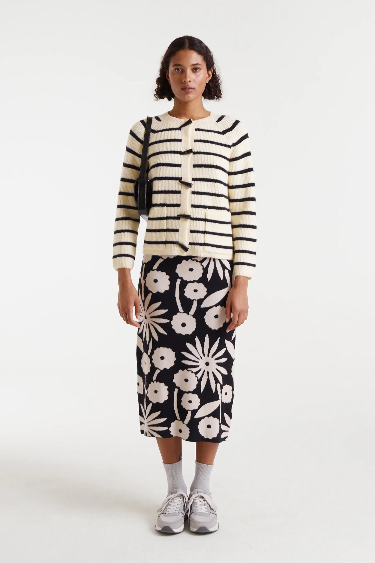 Cárdigan punto rayas blanco y negro