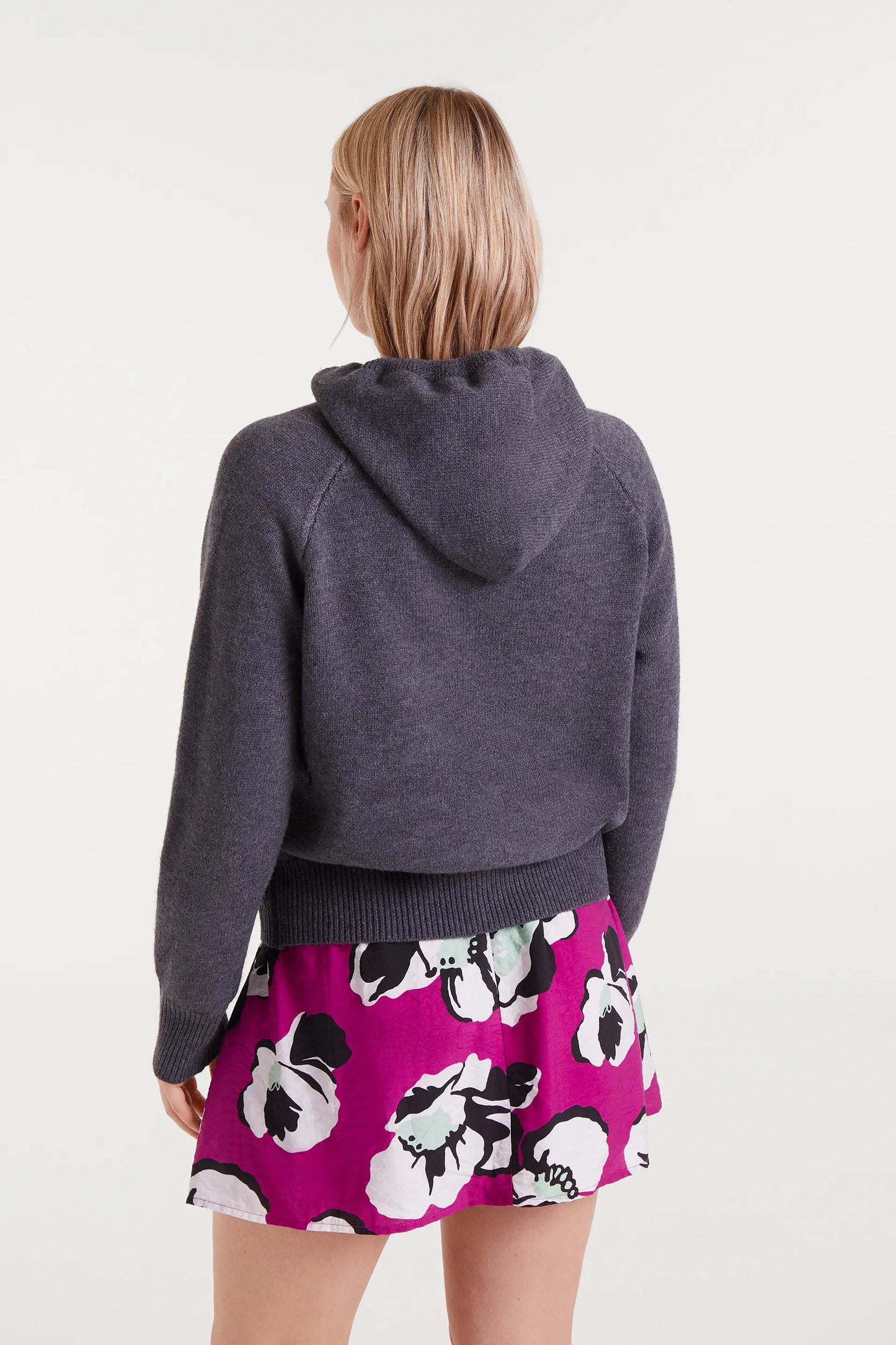 Maglione in maglia grigia fine