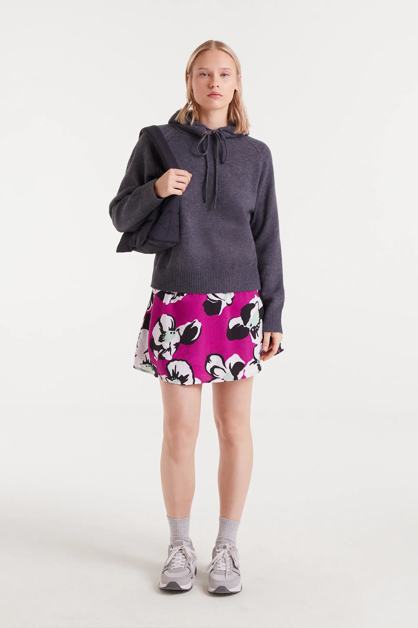 Maglione in maglia grigia fine