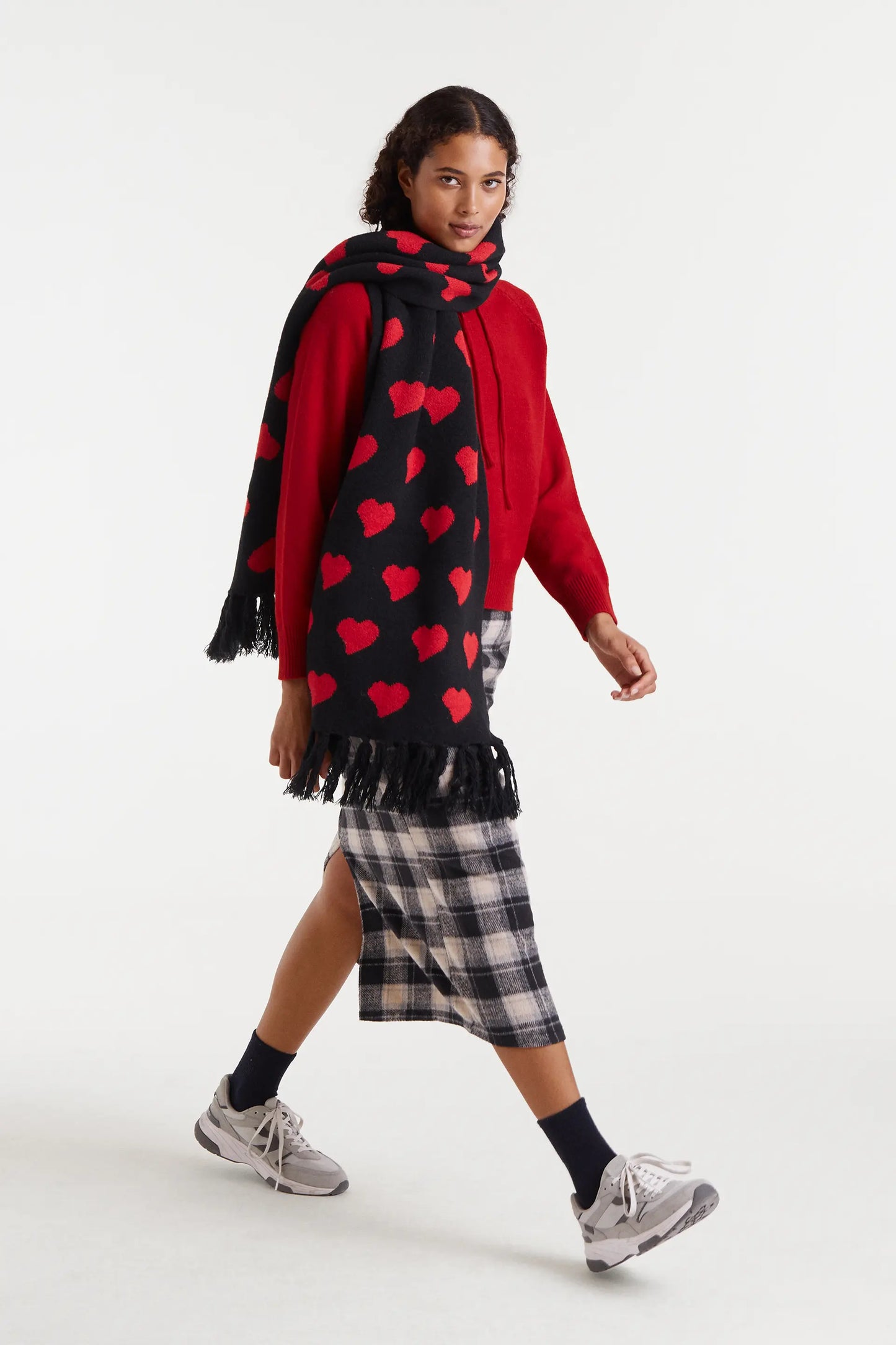 Red fine knit sweatshirt sweater