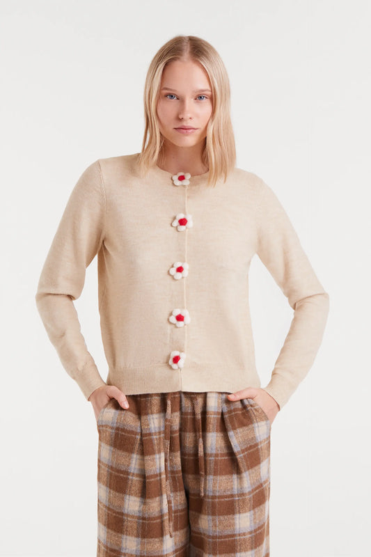 Cárdigan punto fino con detalle floral beige
