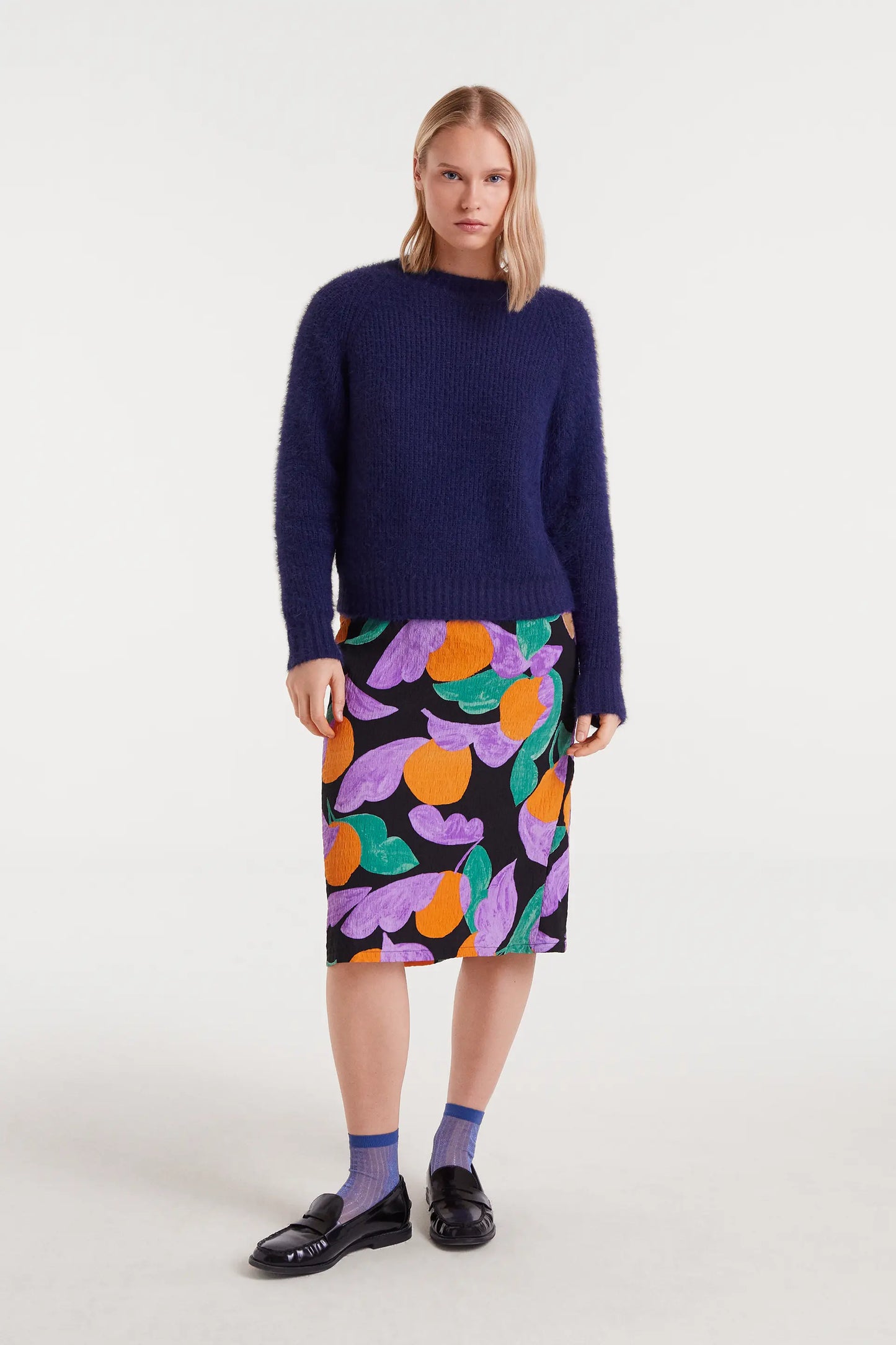 Maglione lavorato a maglia blu testurizzato