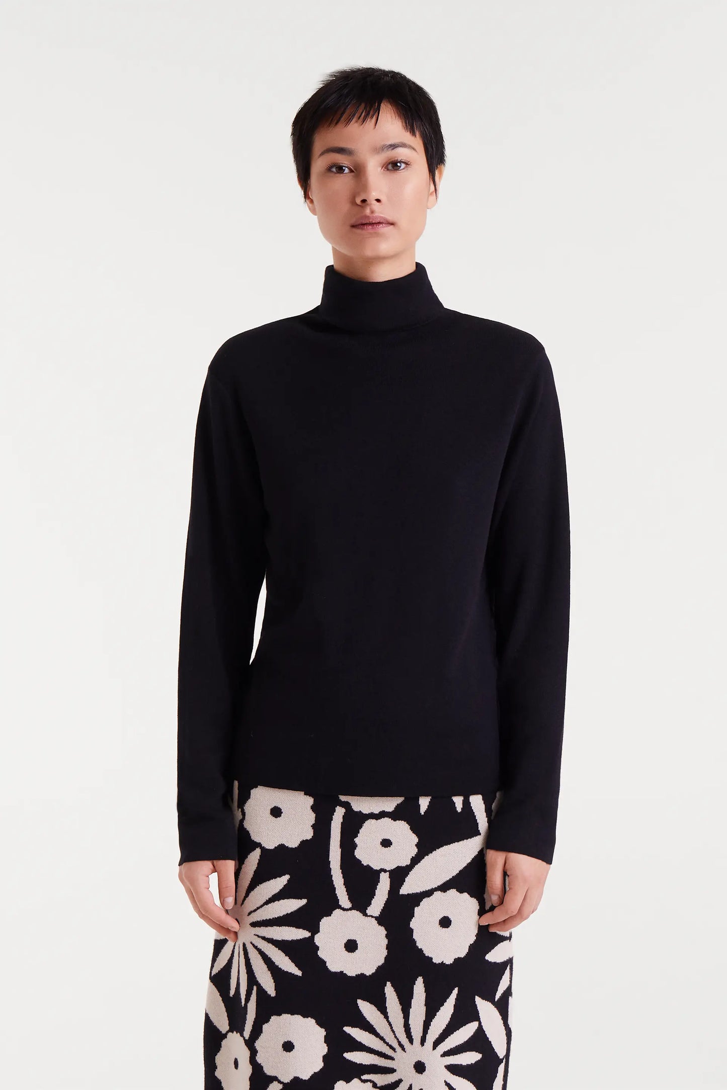 Top in maglia fine nera